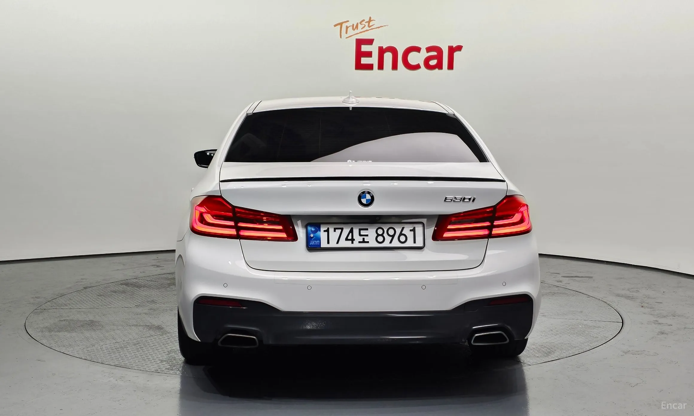 BMW 5 Series (G30) превью 3