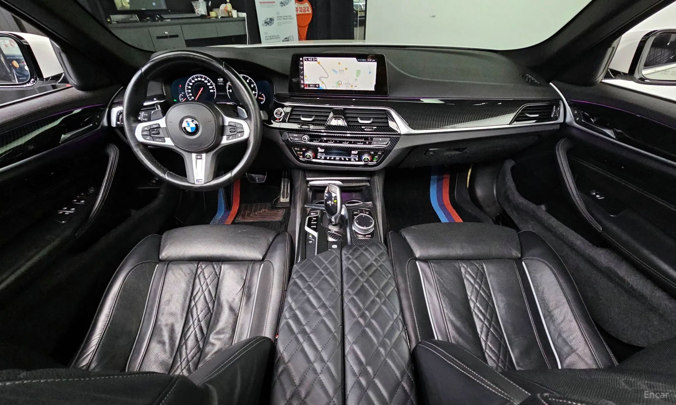 BMW 5 Series (G30) превью 4