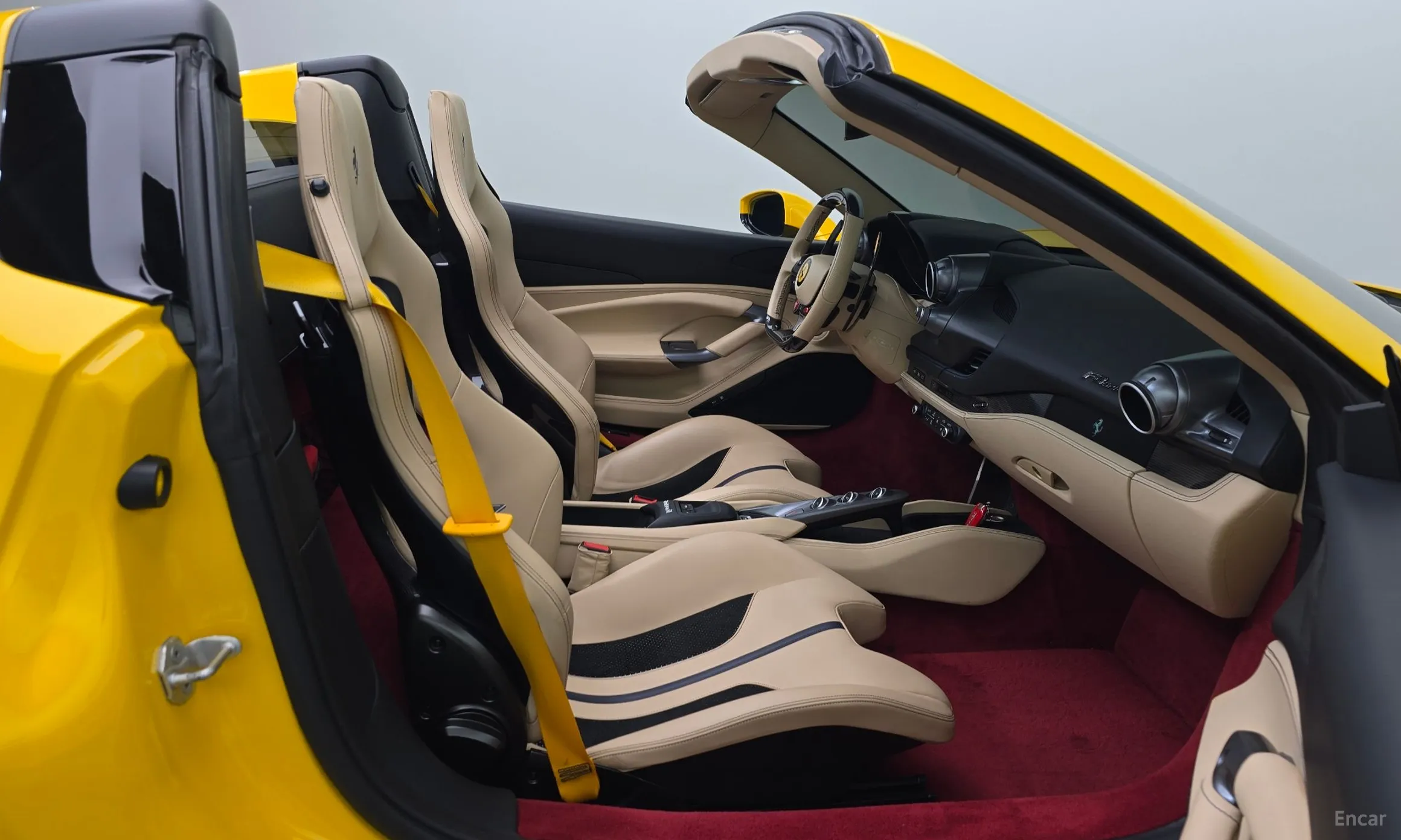 Ferrari F8 Spider превью 11