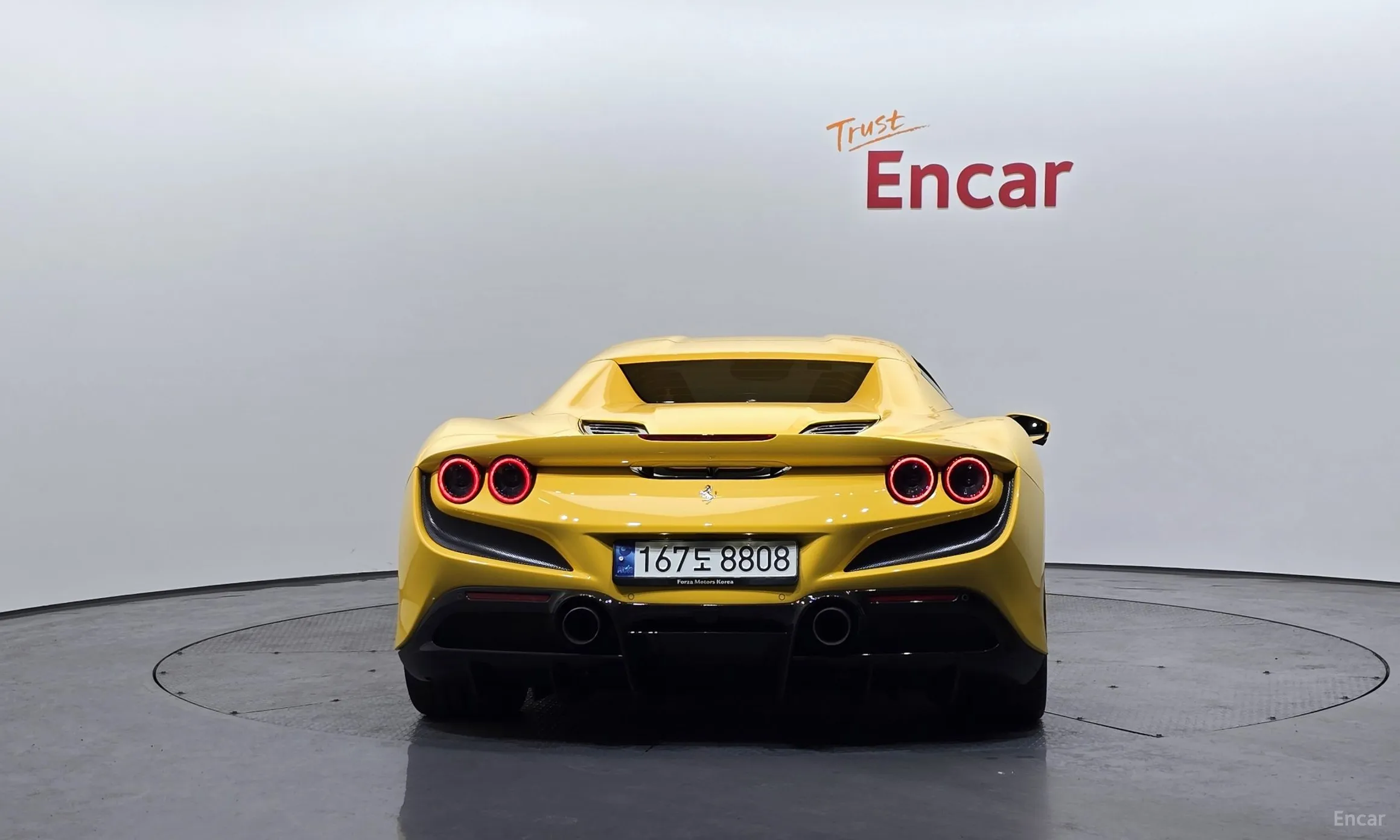 Ferrari F8 Spider превью 4