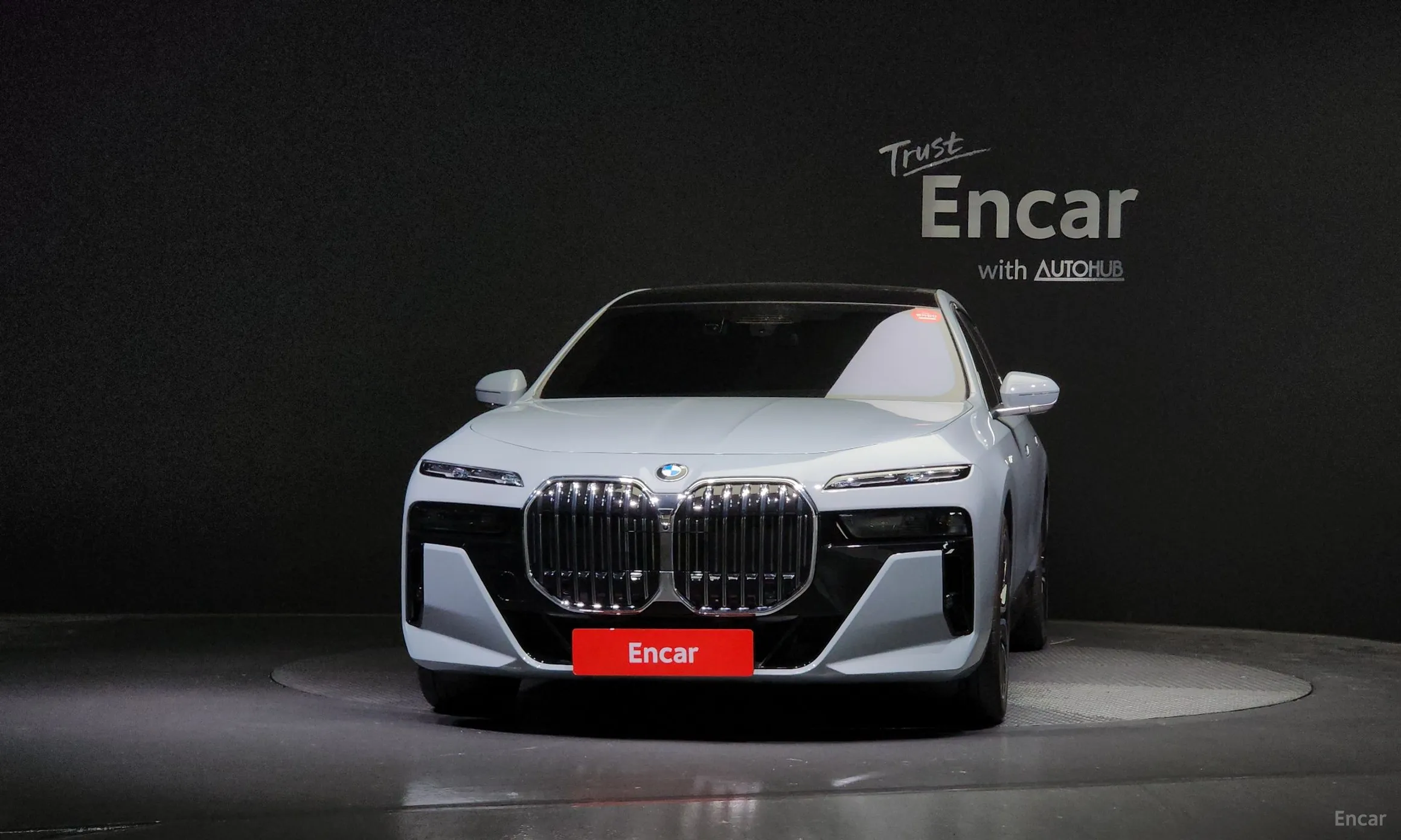 BMW 7 Series (G70) превью 2
