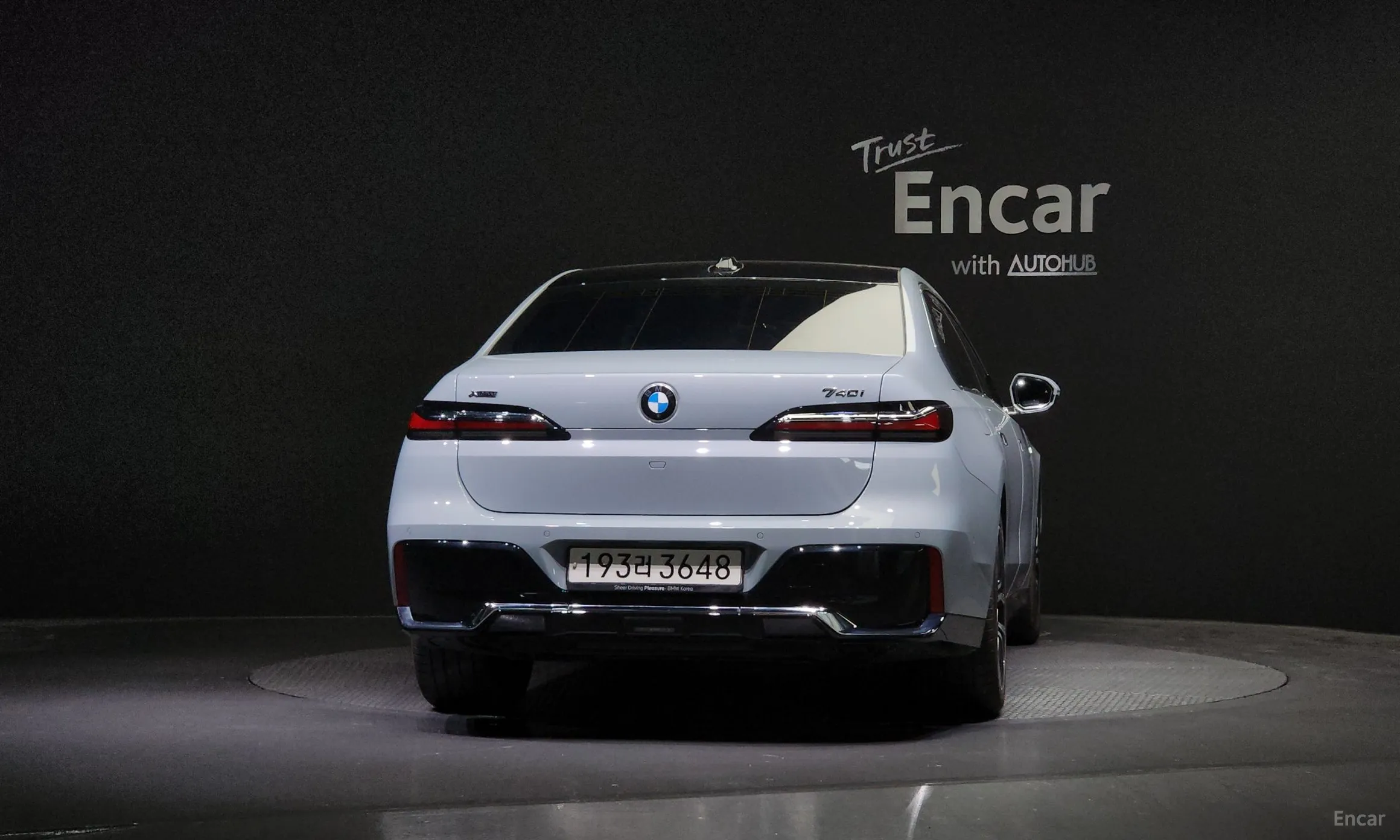 BMW 7 Series (G70) превью 3