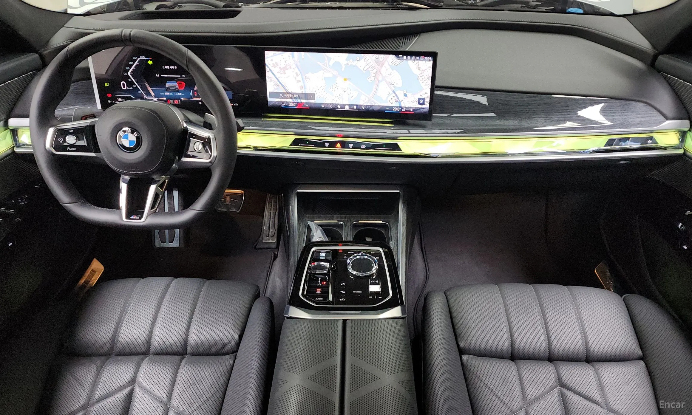 BMW 7 Series (G70) превью 4