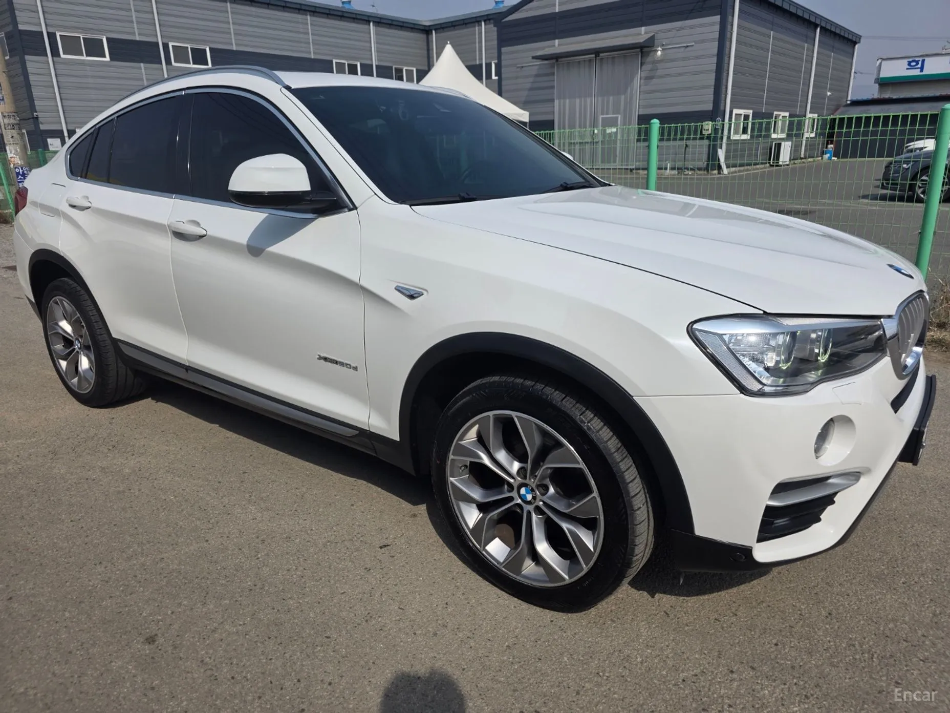 BMW X4 (F26) превью 2