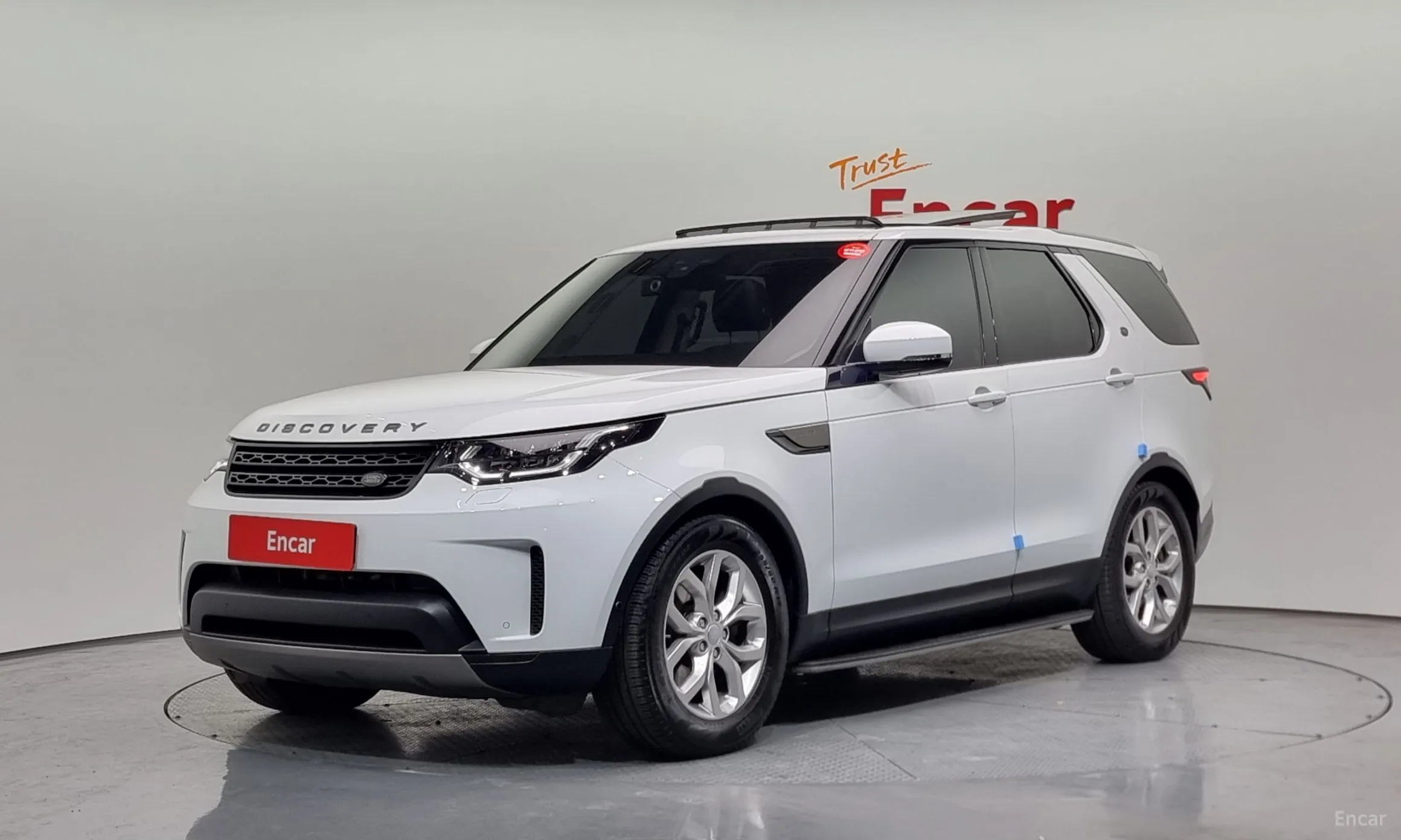 Land Rover Discovery 5