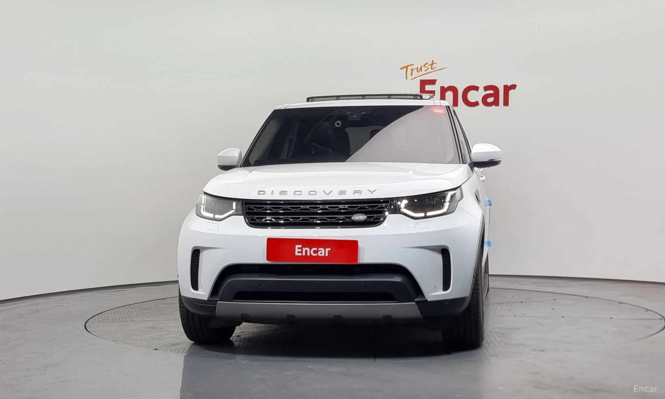 Land Rover Discovery 5
