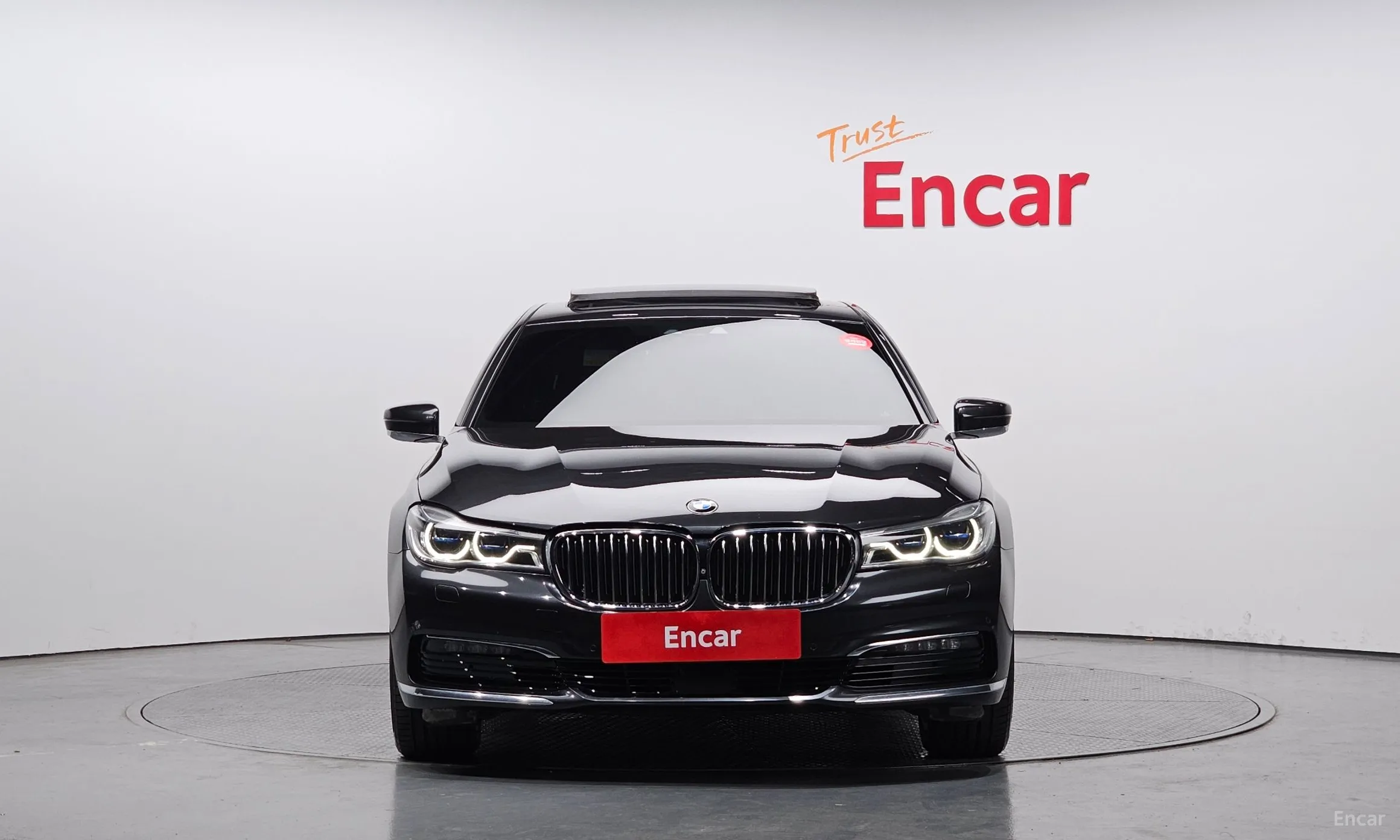 BMW 7 Series (G11) превью 2