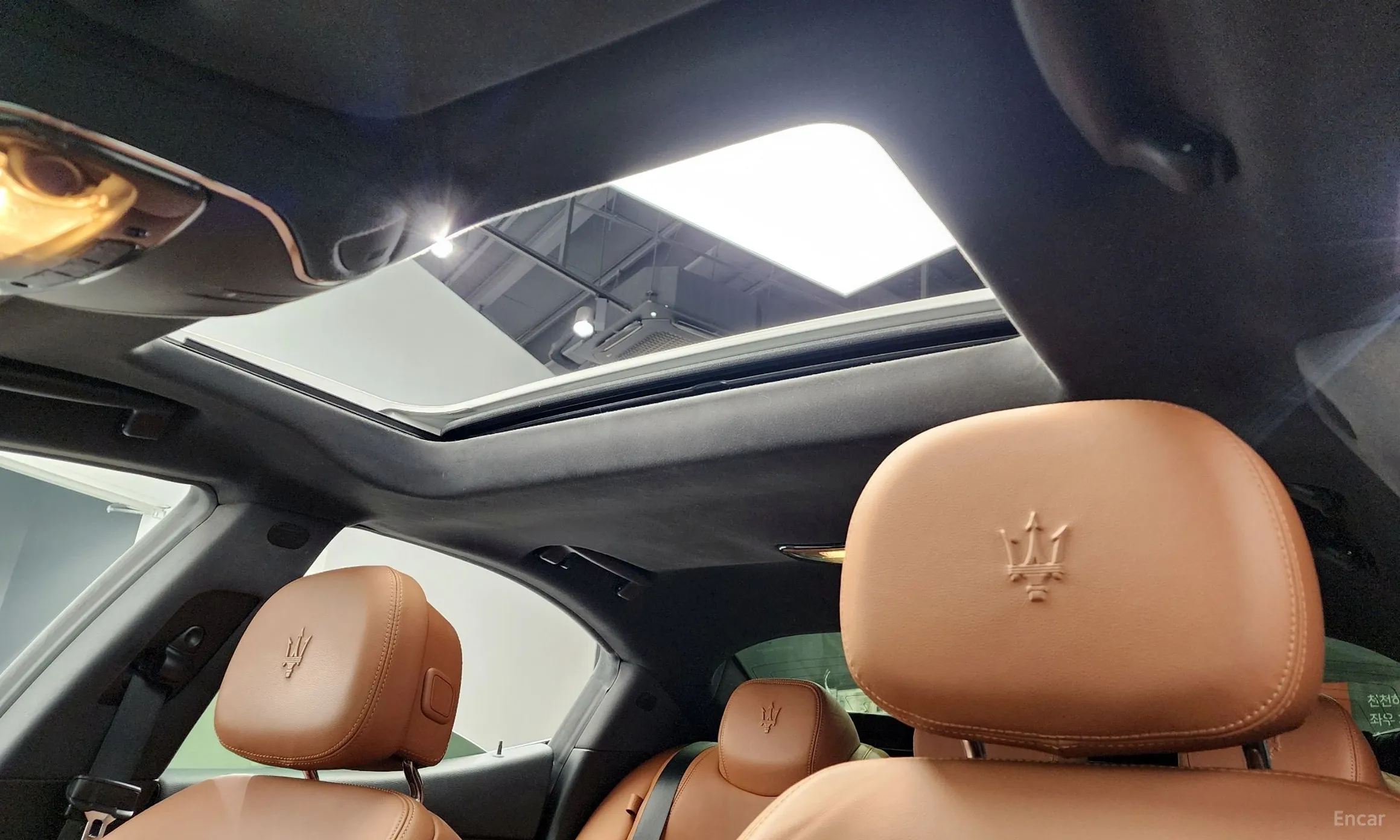 Maserati Ghibli превью 19