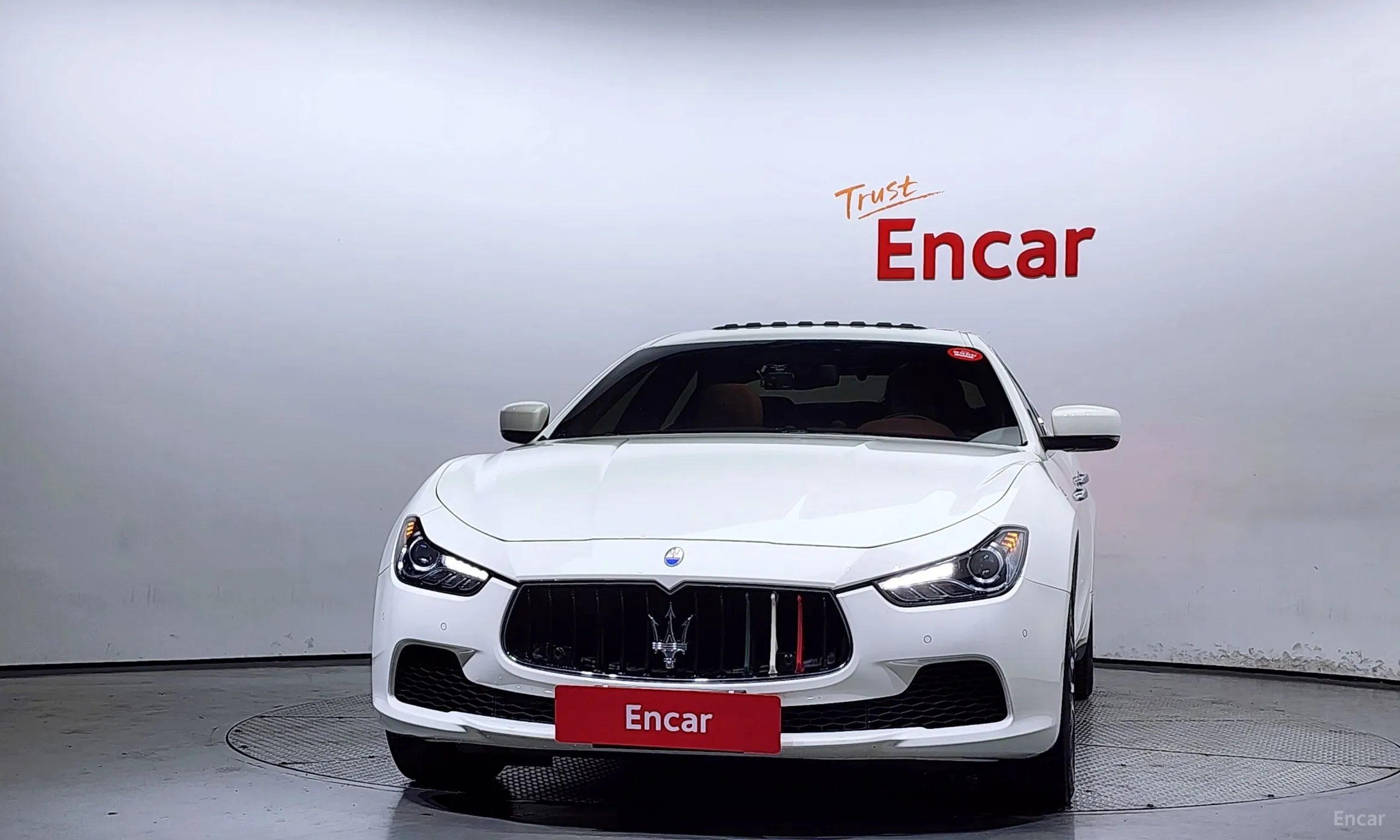 Maserati Ghibli превью 3