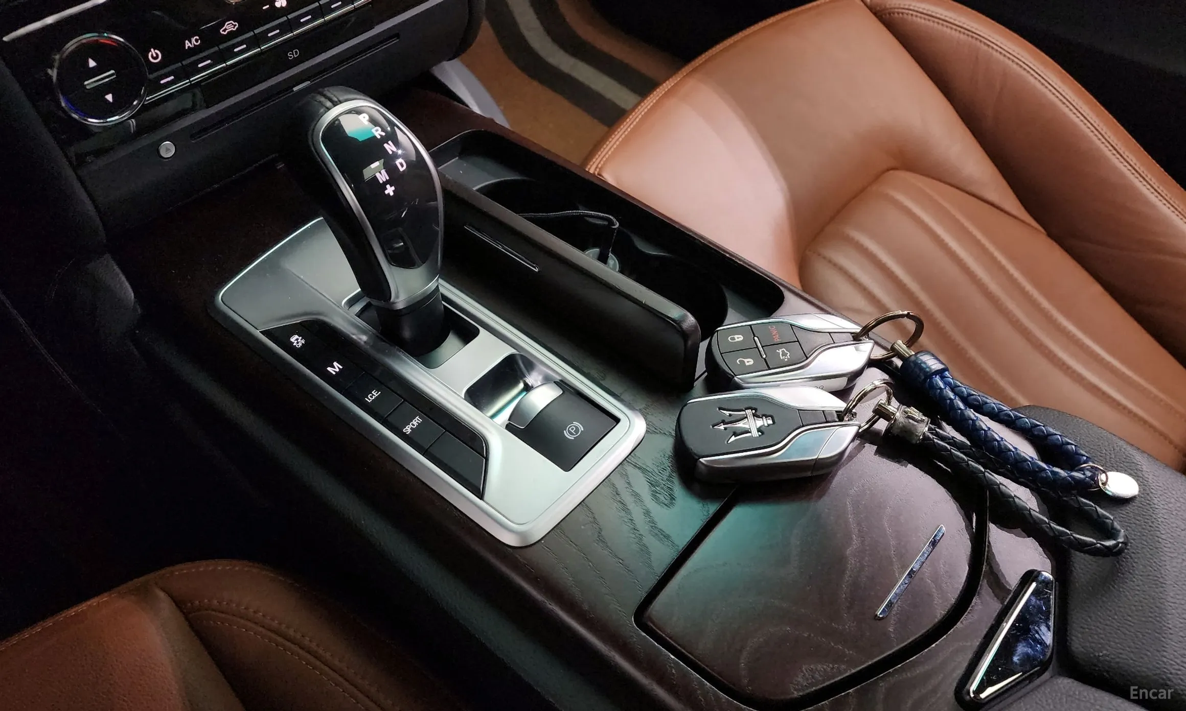 Maserati Ghibli превью 9