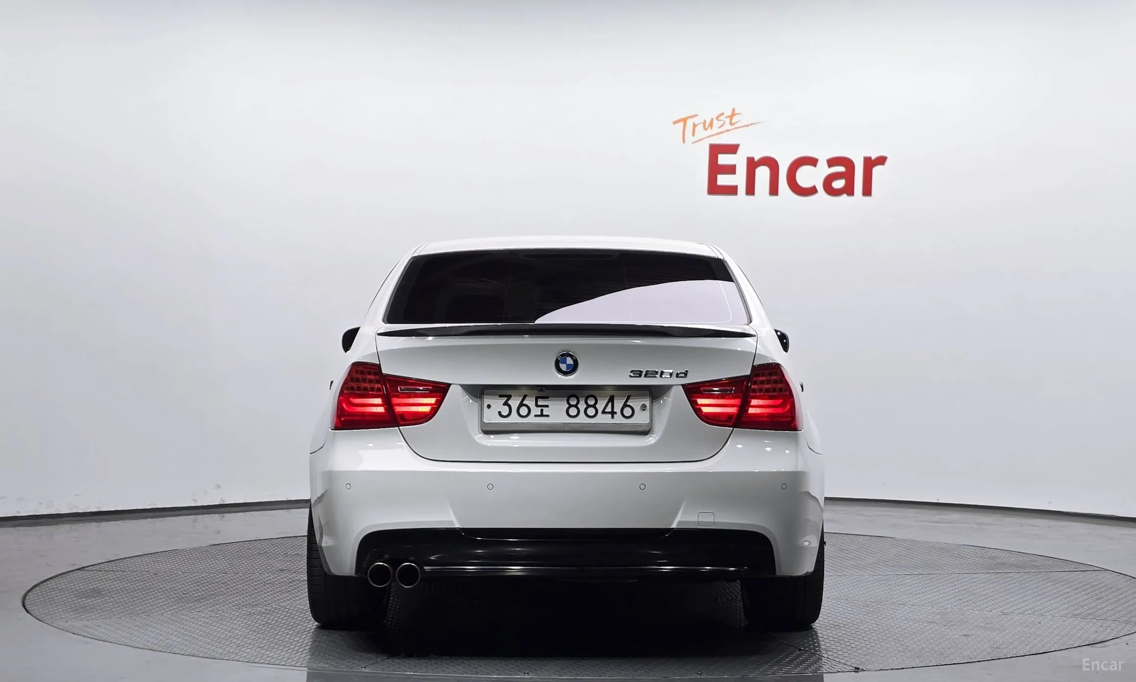 BMW 3 Series (E90) превью 3