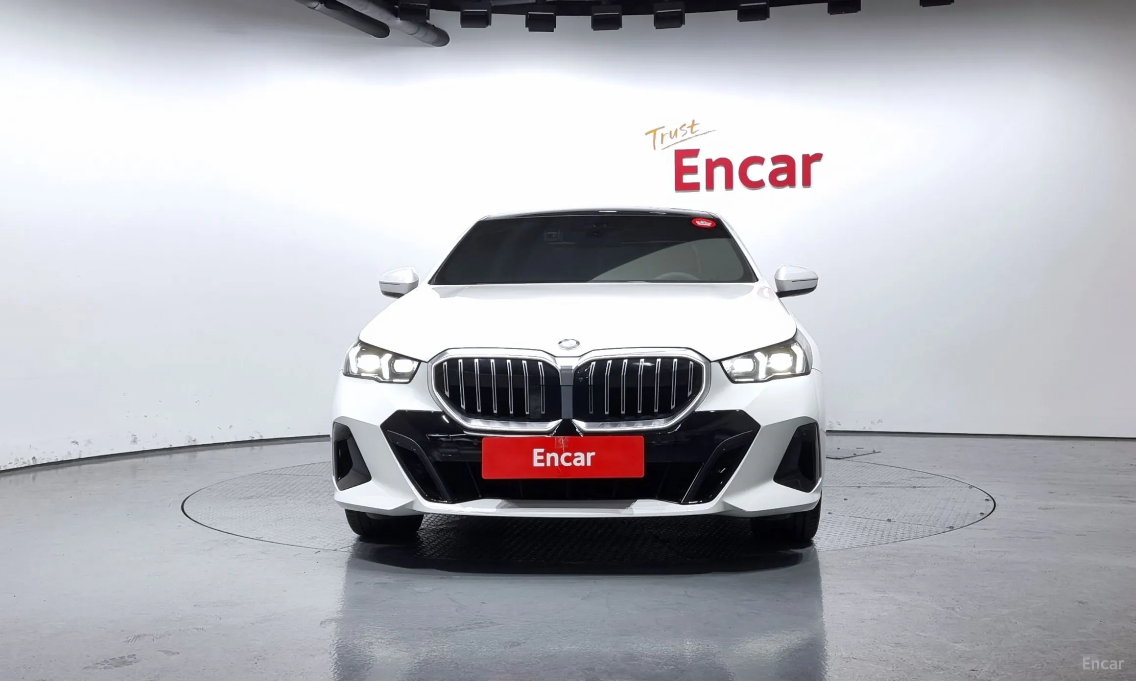 BMW 5 Series (G60)