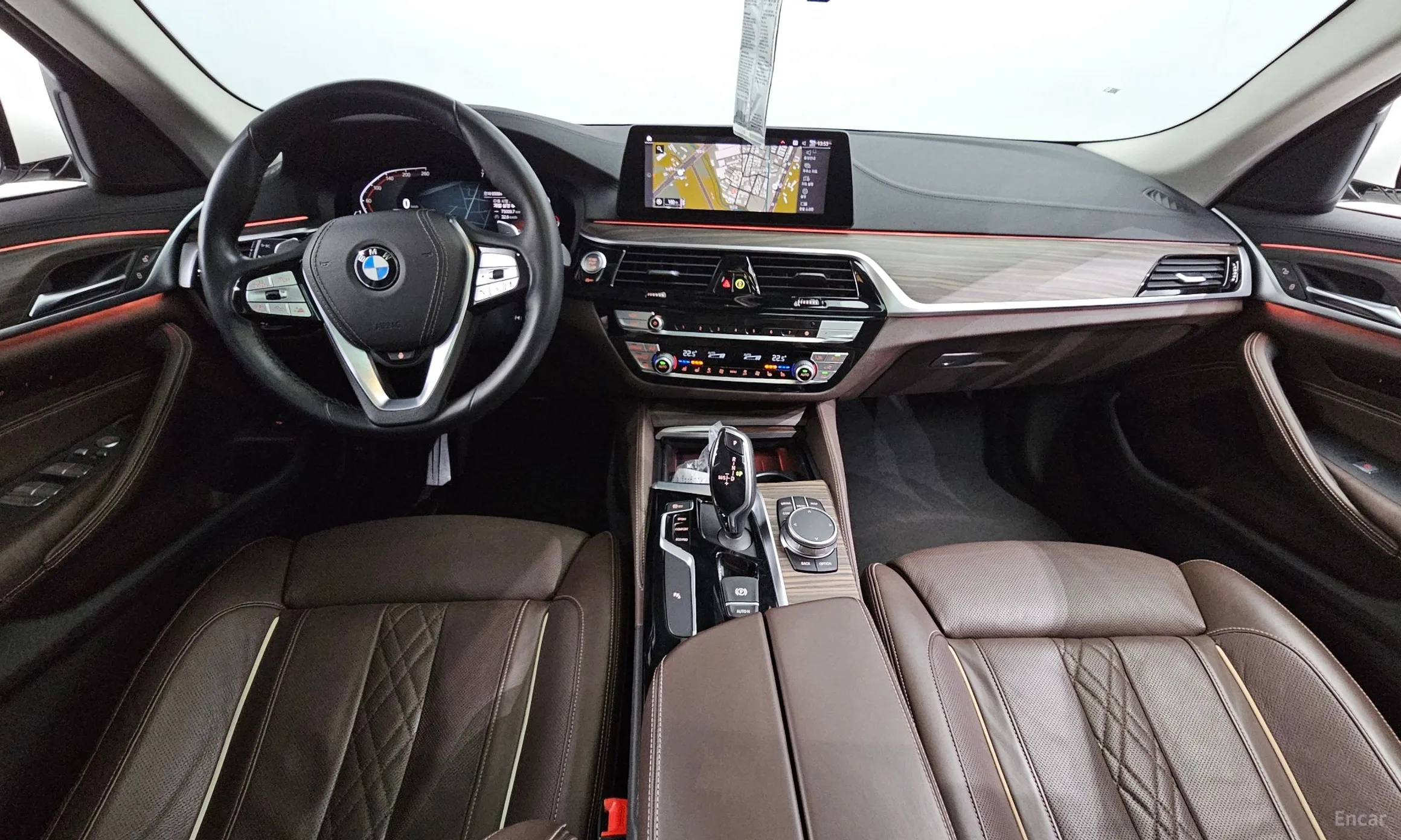 BMW 5 Series (G30) превью 4