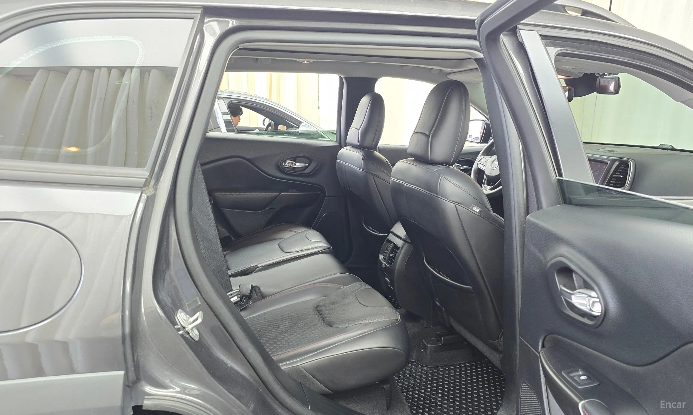 Jeep Cherokee (KL) превью 12