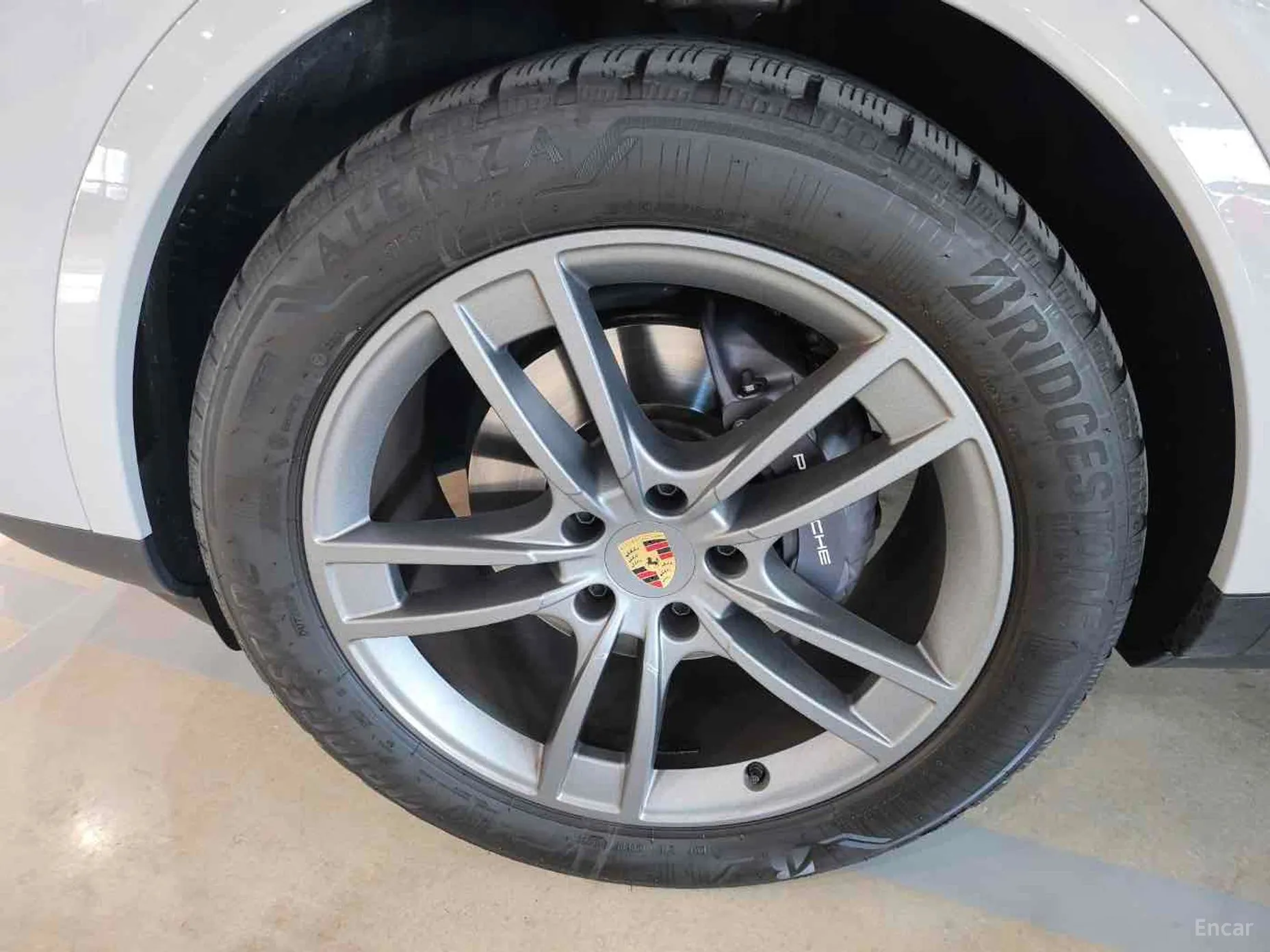 Porsche Cayenne (PO536) превью 4