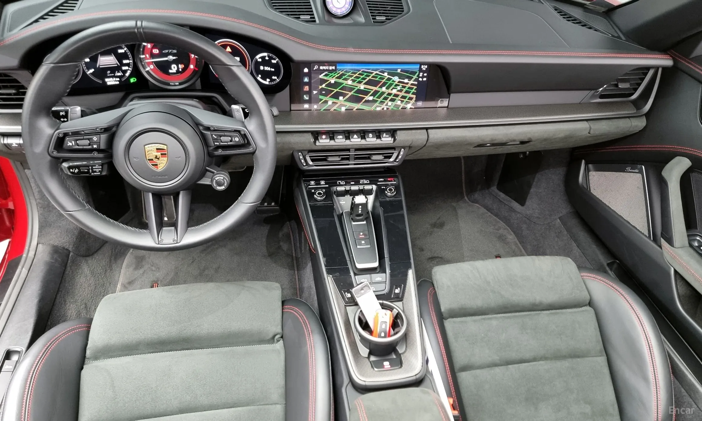Porsche 911 (992) превью 4