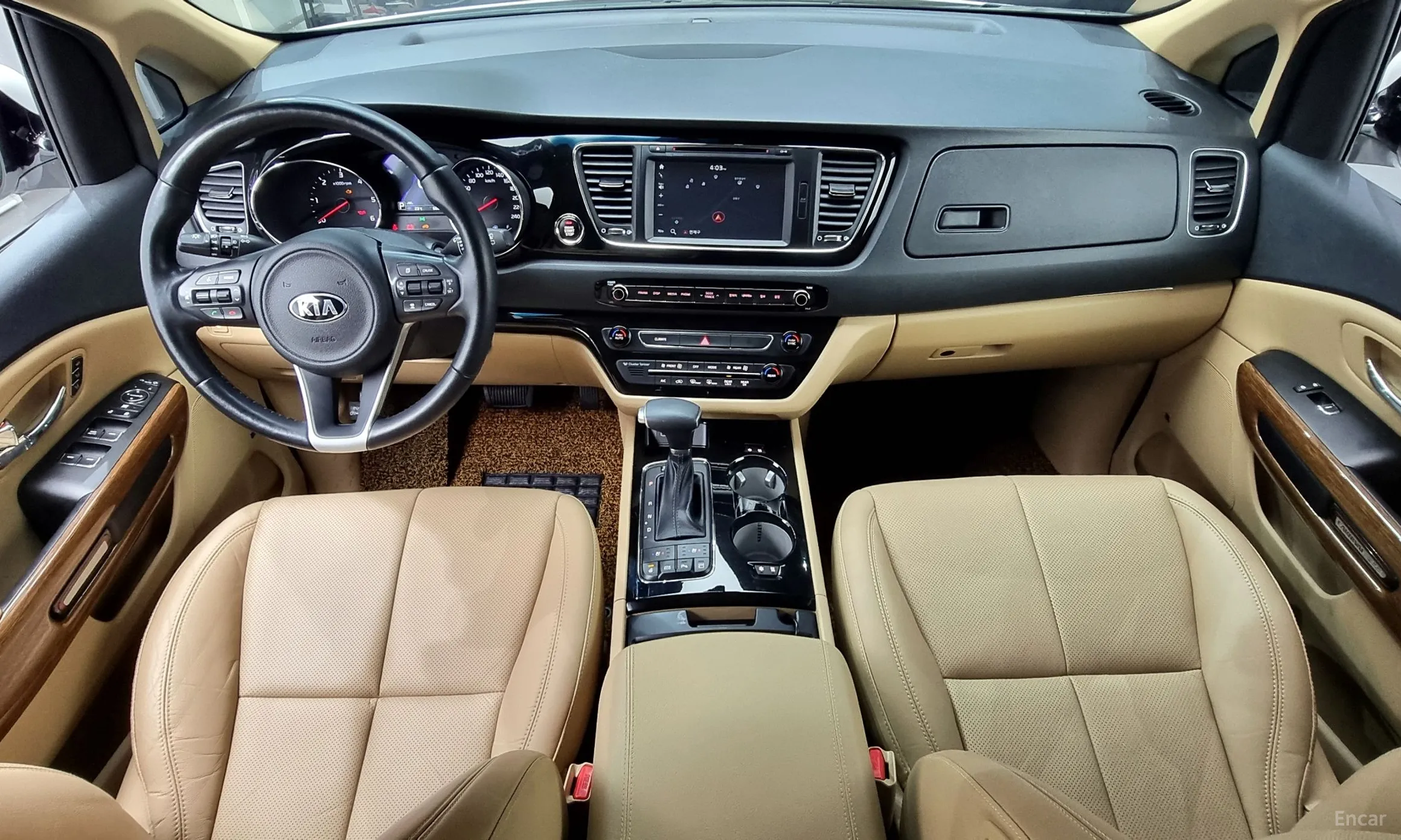 Kia Carnival превью 4