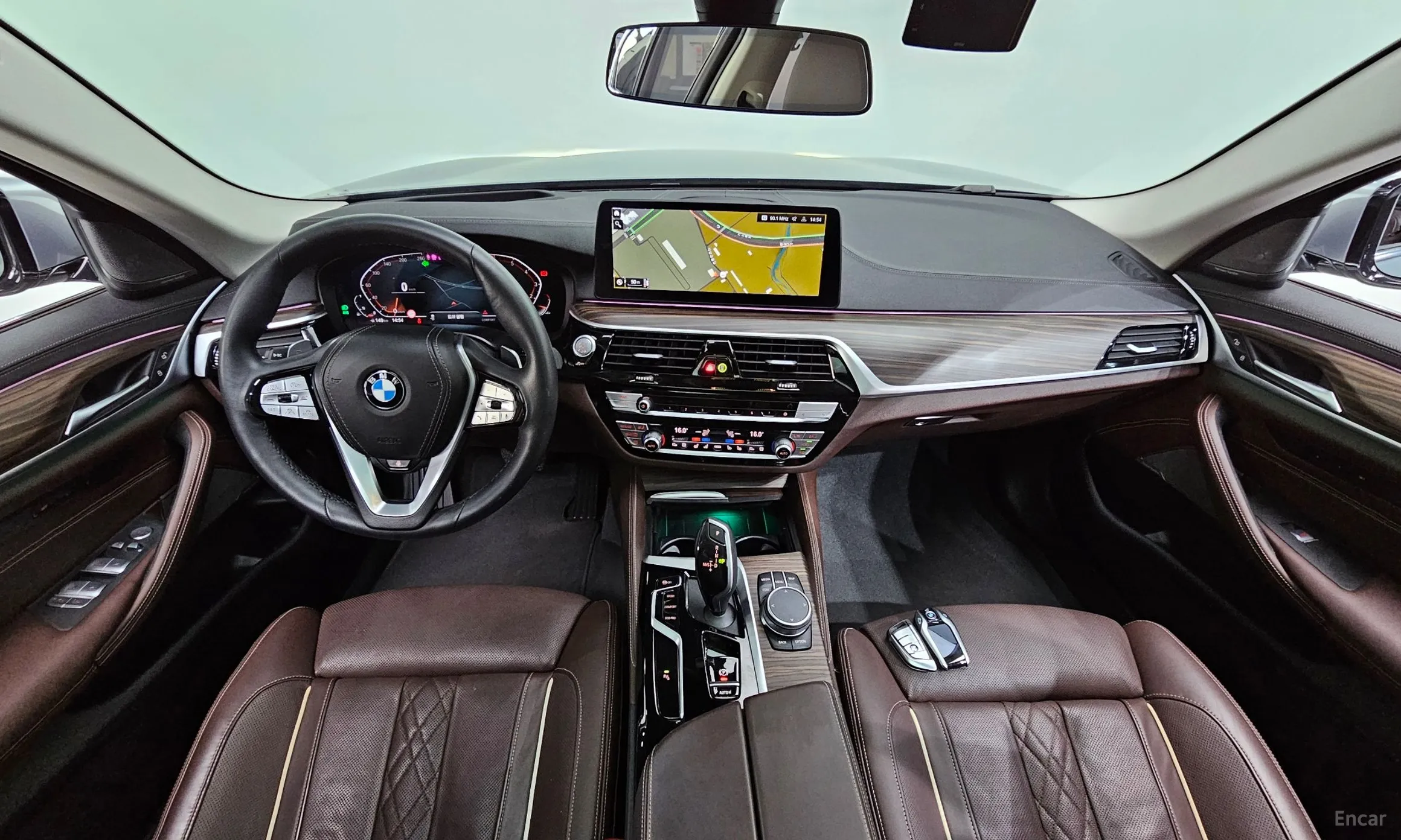 BMW 5 Series (G30) превью 4