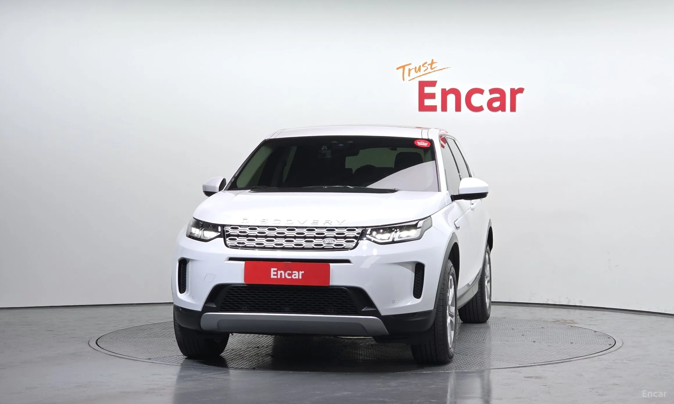 Land Rover Discovery Sports превью 2