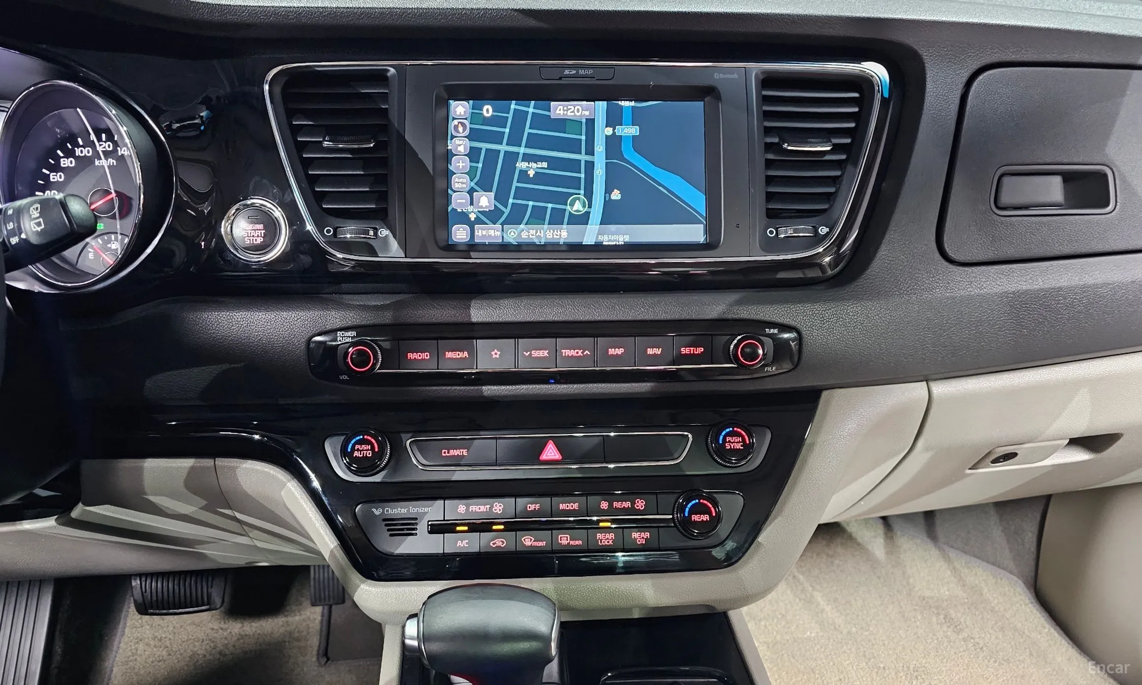 Kia Carnival превью 14