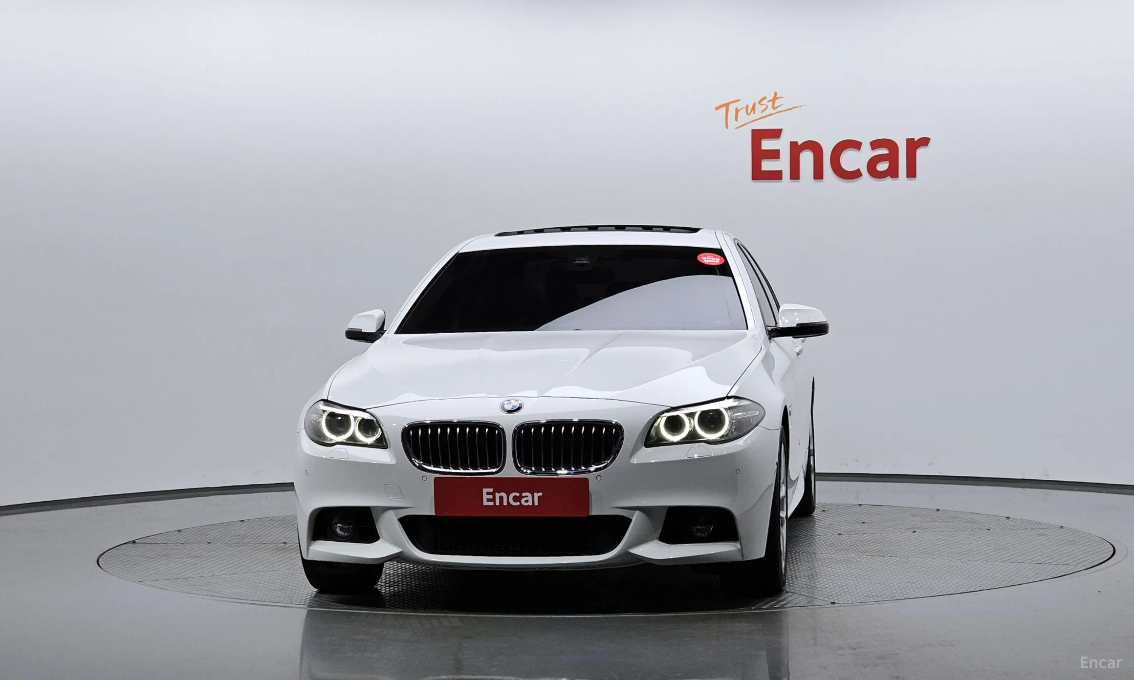 BMW 5 Series (F10) превью 2