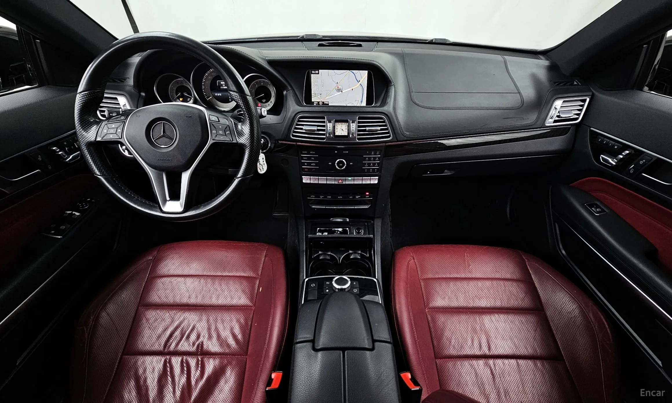 Mercedes Benz E-Class W212 превью 4