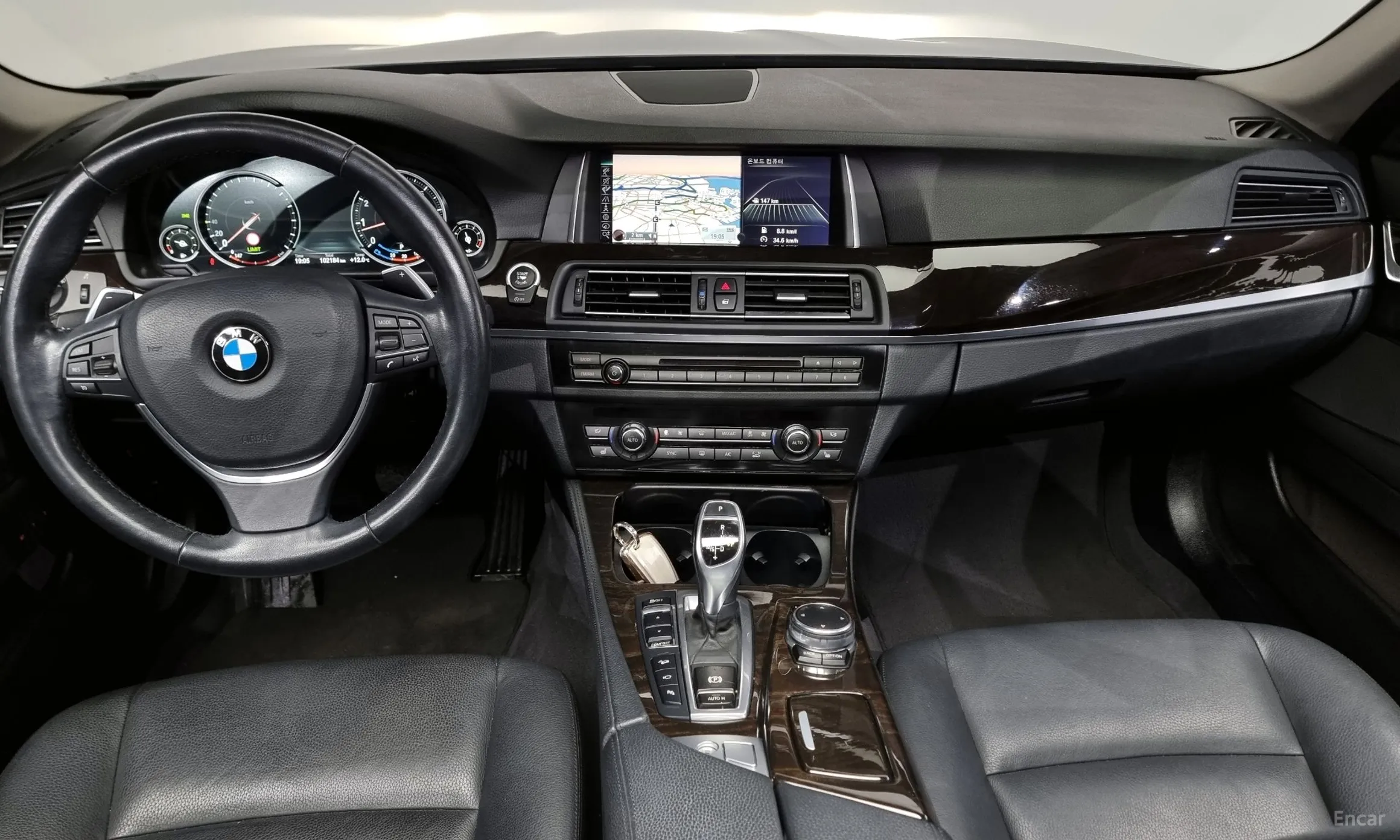 BMW 5 Series (F10) превью 4