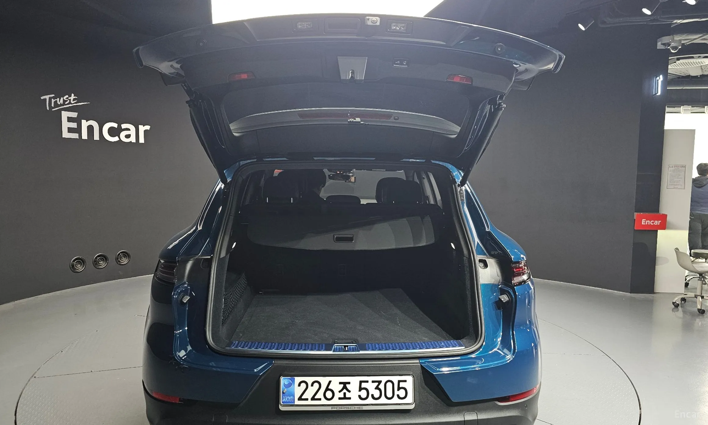 Porsche Cayenne (PO536) превью 4