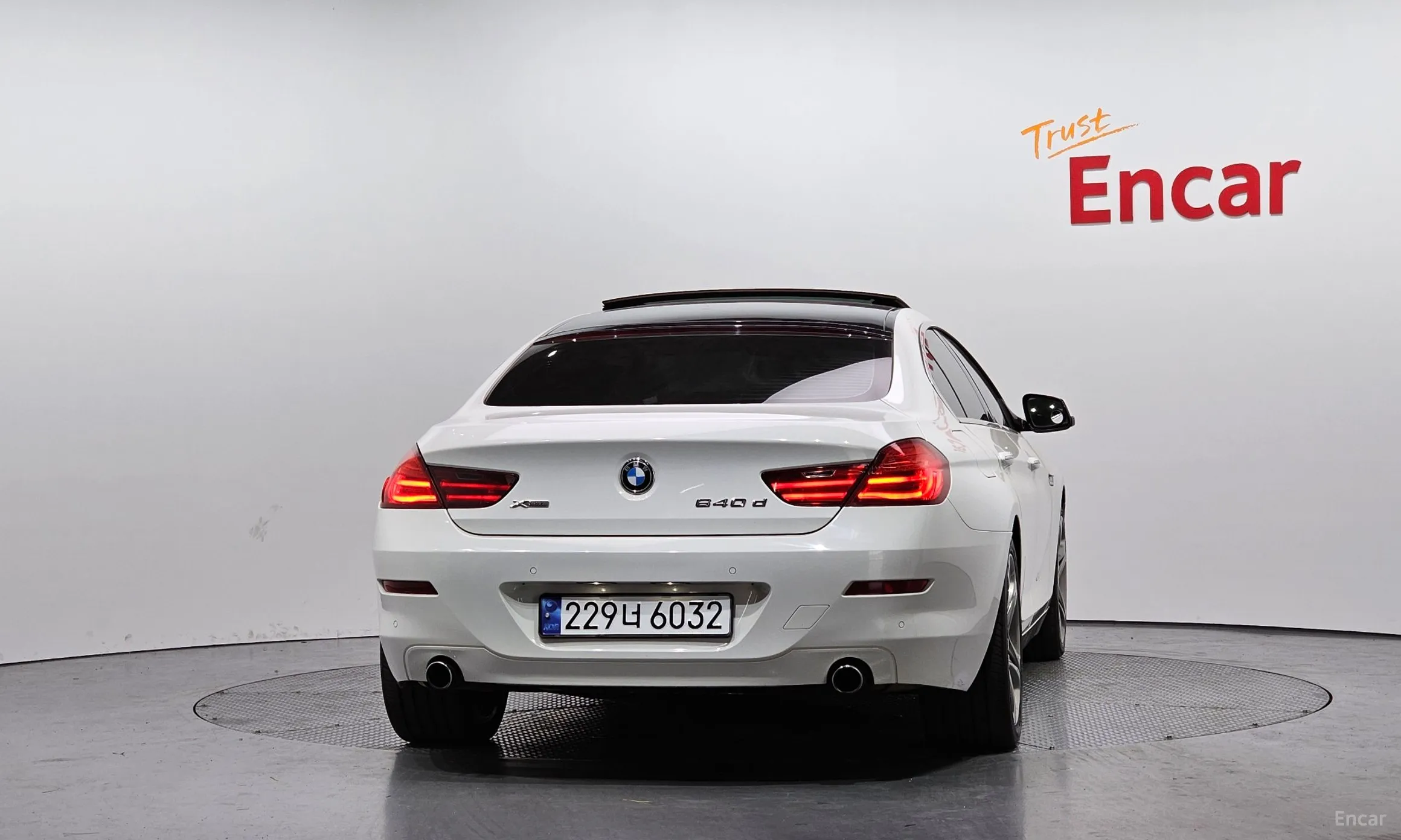 BMW 6 Series (F12) превью 3