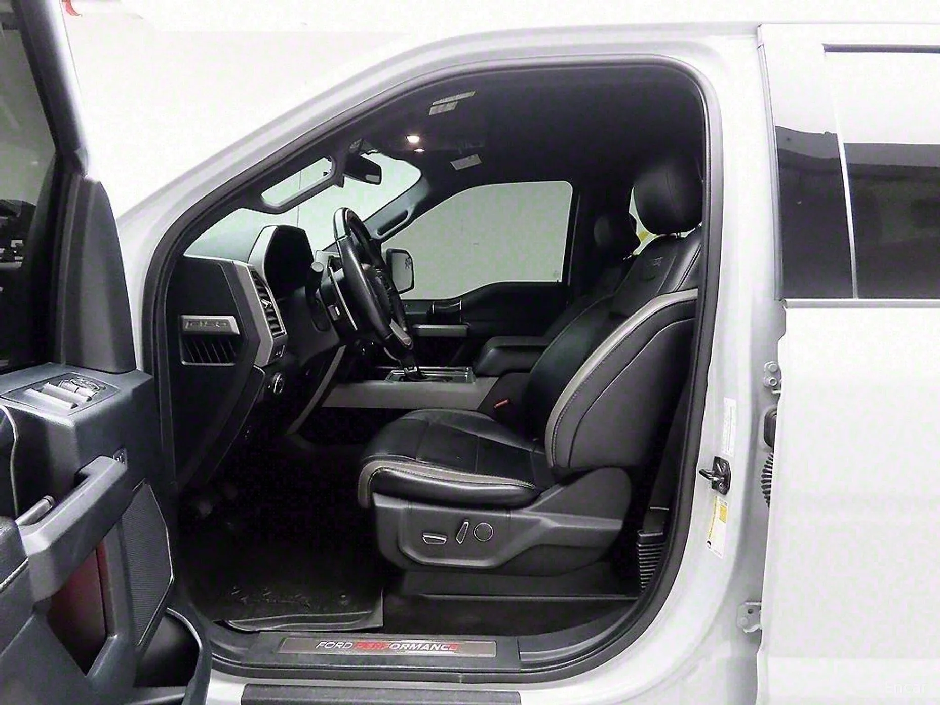 Ford F150 превью 10