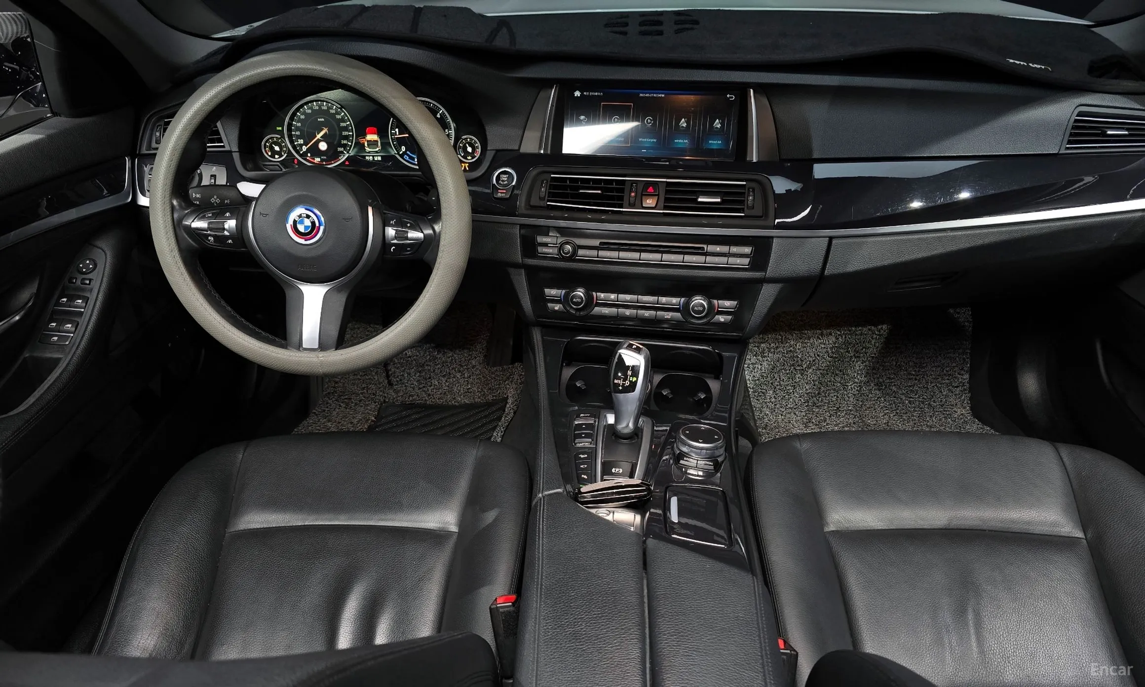 BMW 5 Series (F10) превью 4