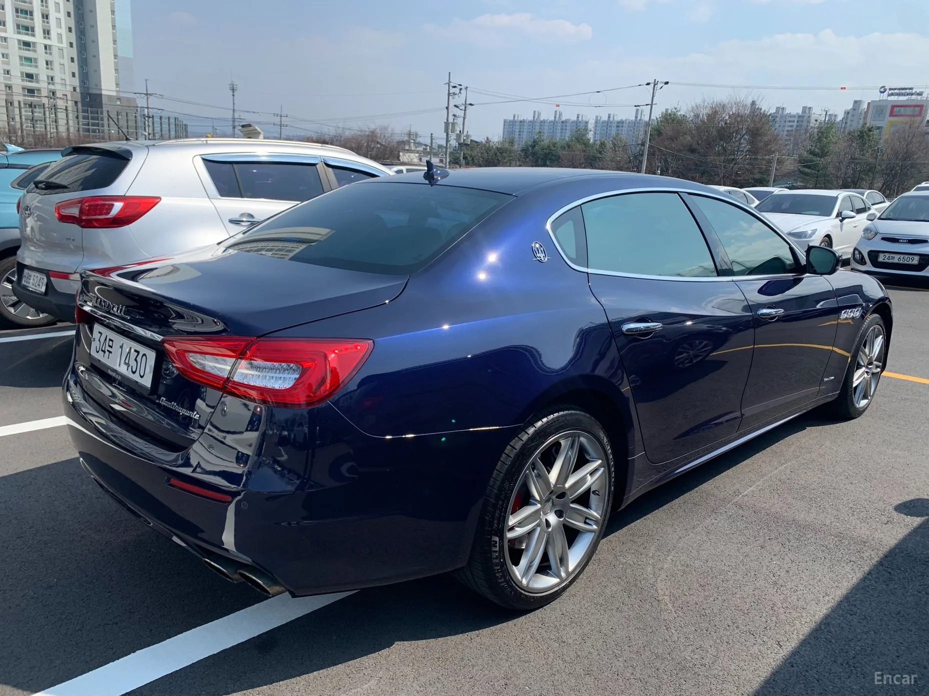 Maserati Quattroporte превью 6