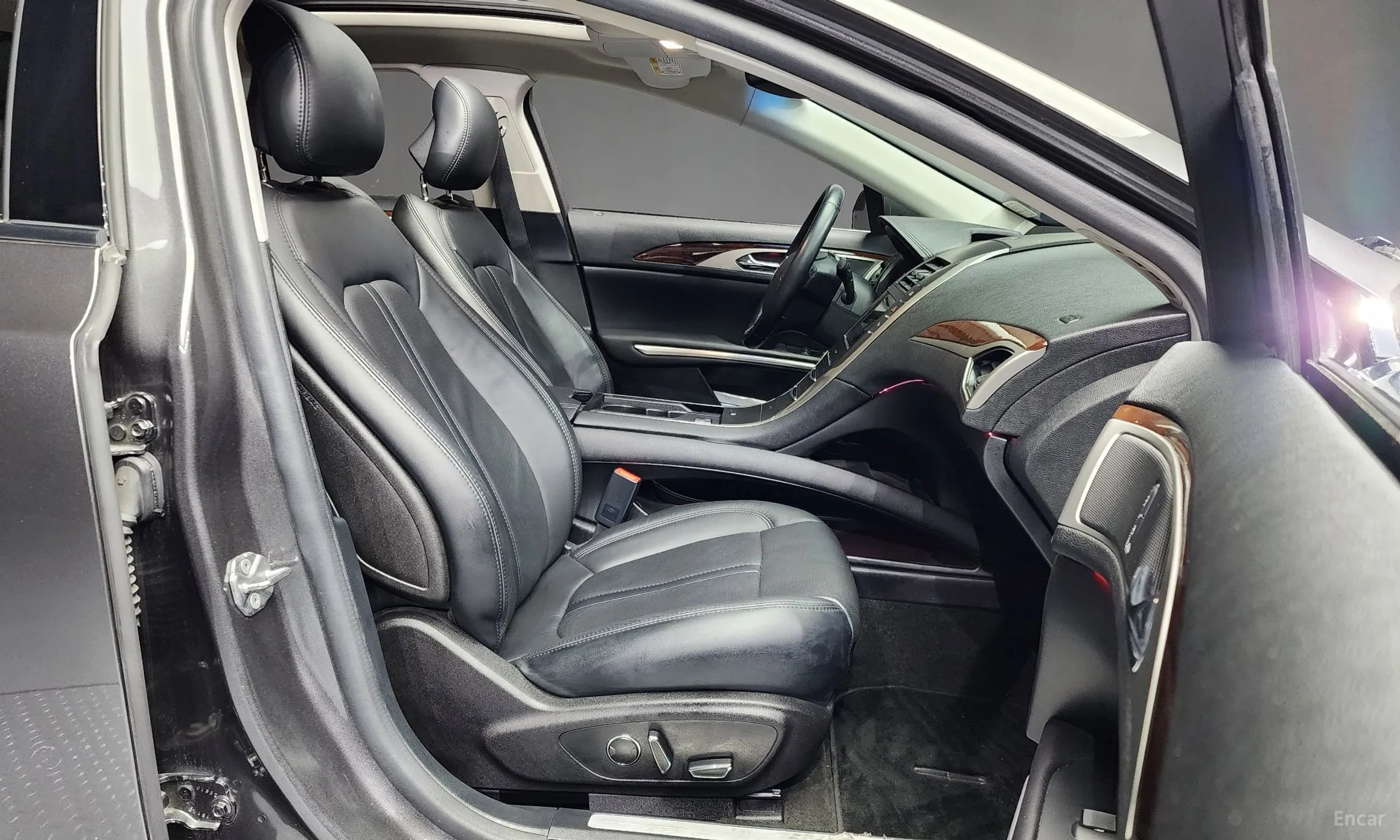 Lincoln New MKZ превью 11
