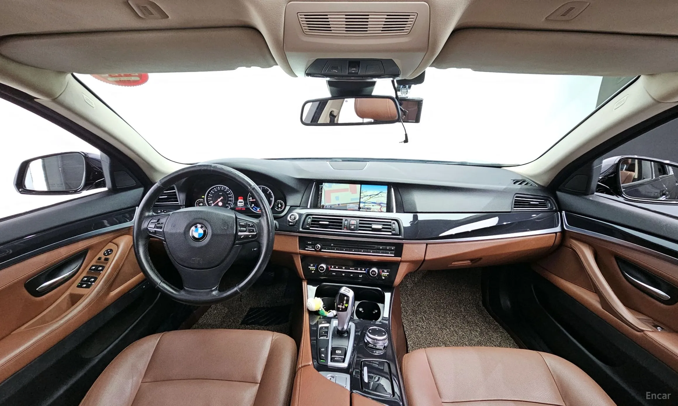 BMW 5 Series (F10) превью 4