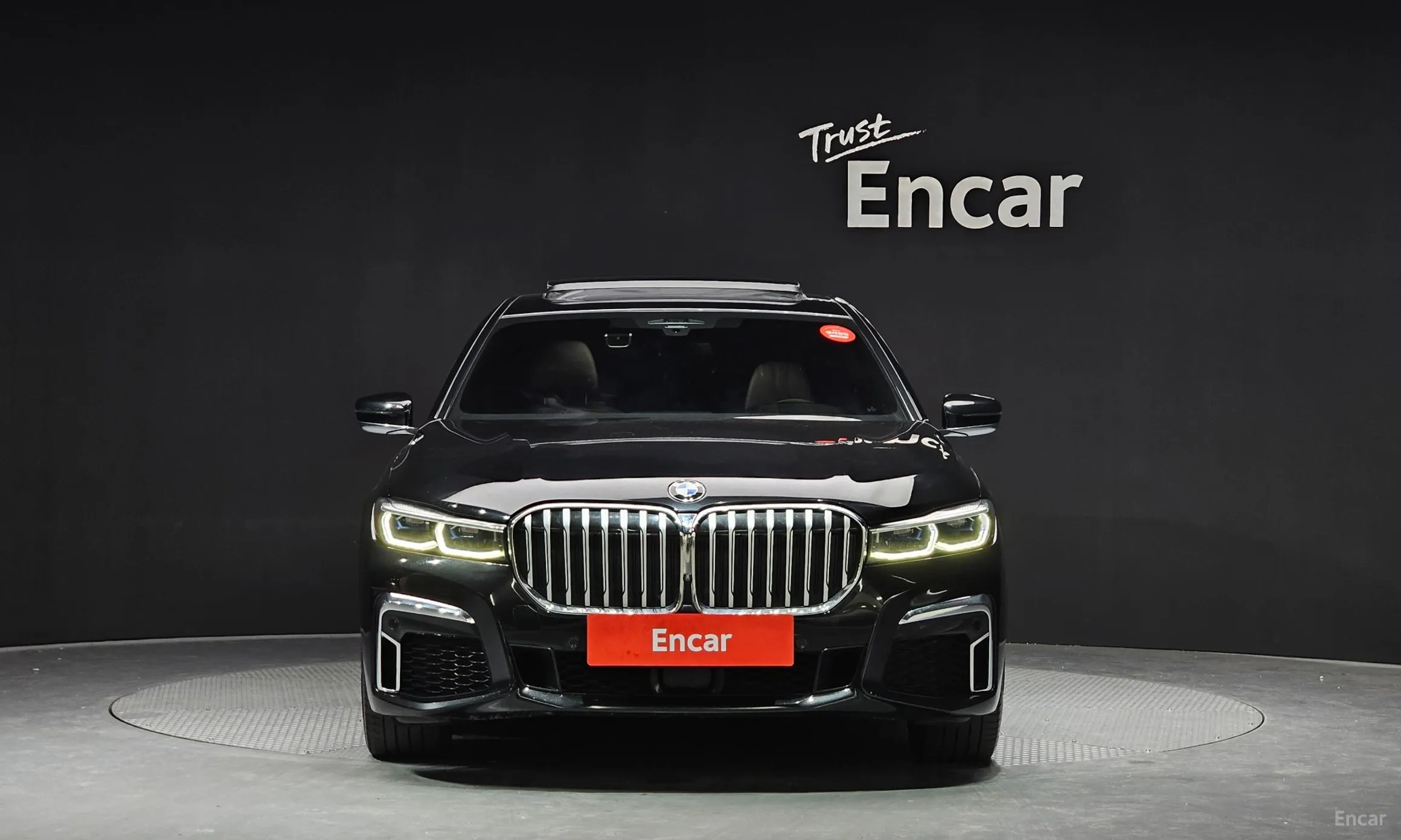 BMW 7 Series (G11) превью 2