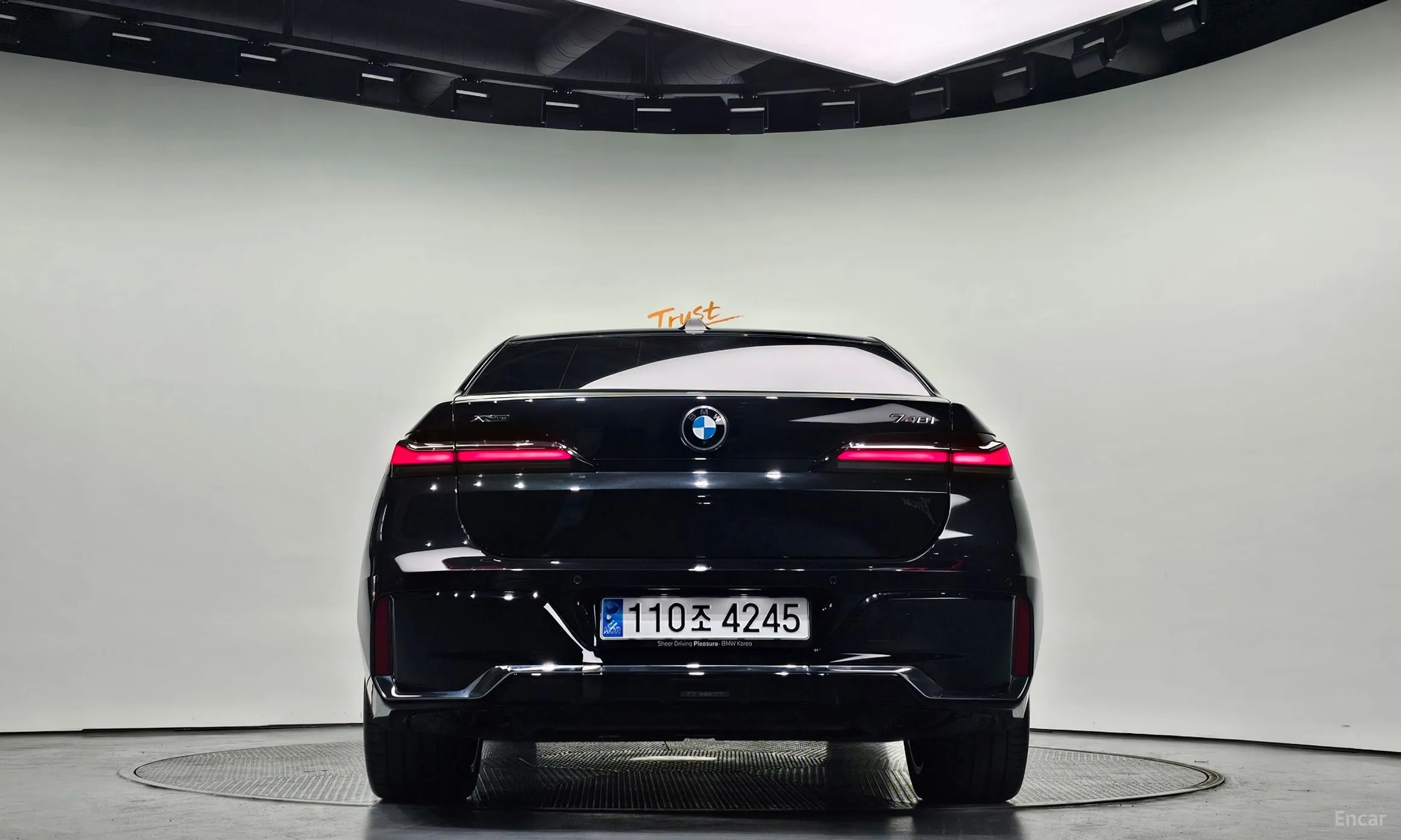 BMW 7 Series (G70) превью 3