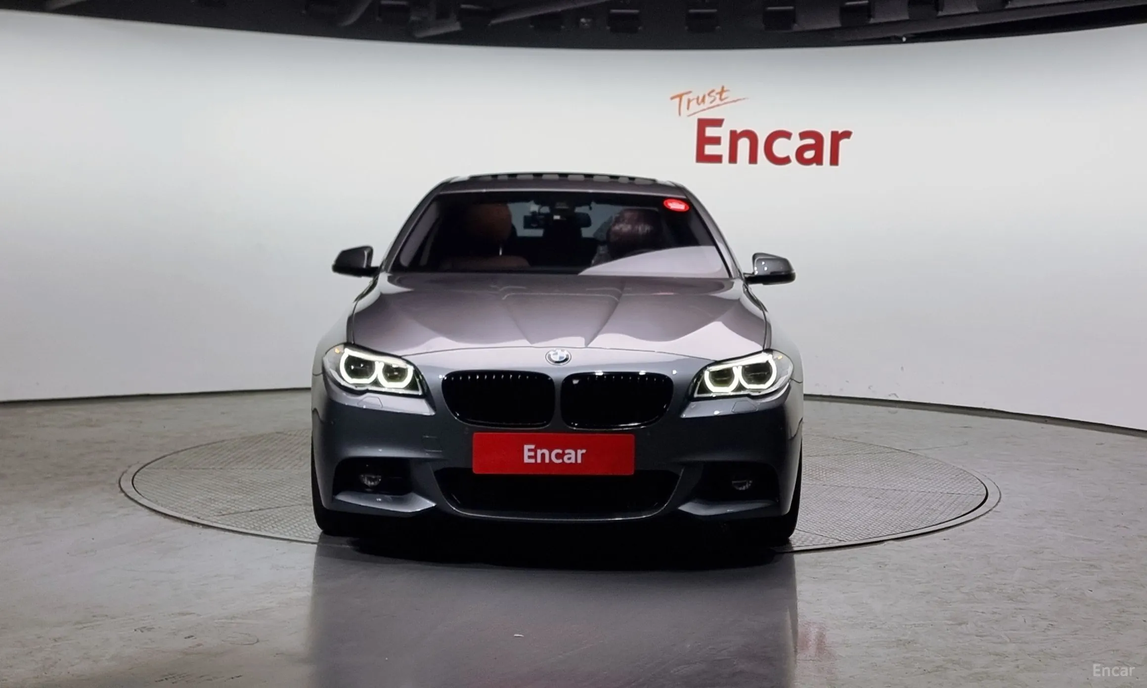 BMW 5 Series (F10) превью 2