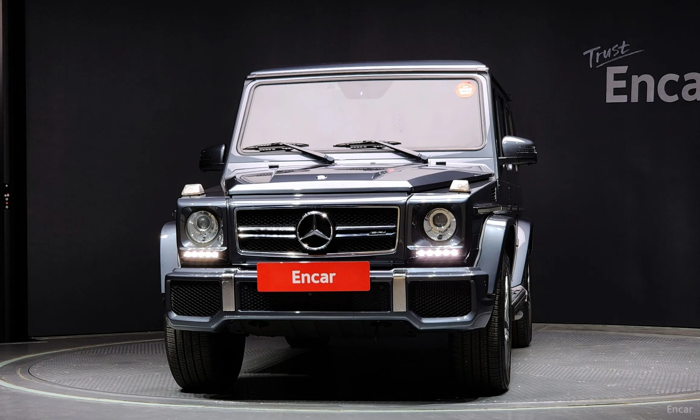 Mercedes Benz G-Class W463