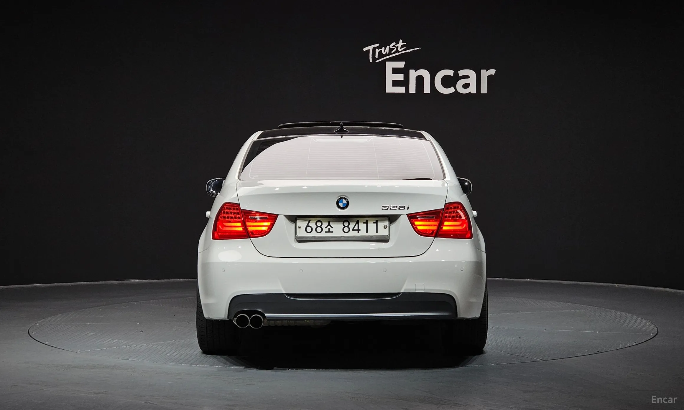 BMW 3 Series (E90) превью 3