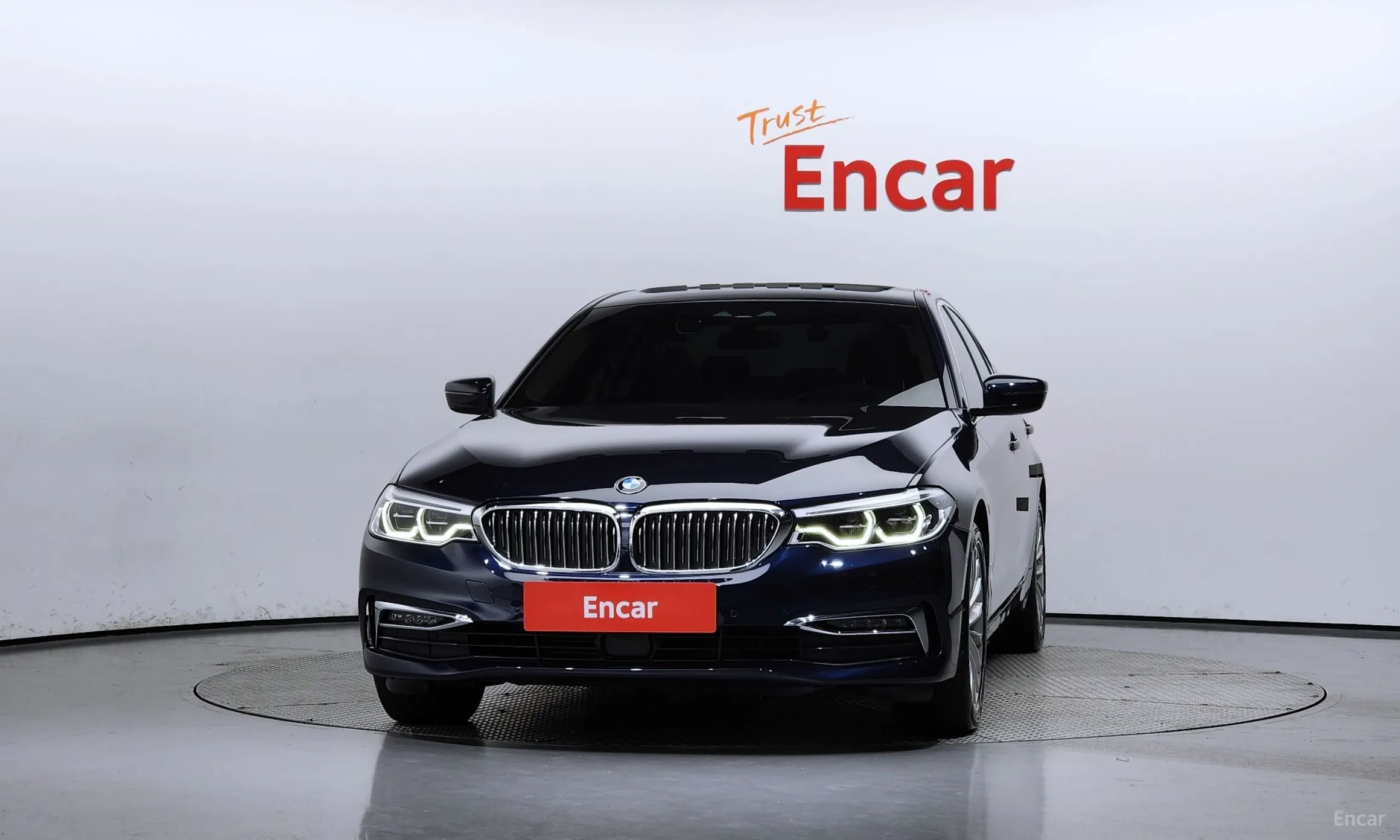 BMW 5 Series (G30) превью 2