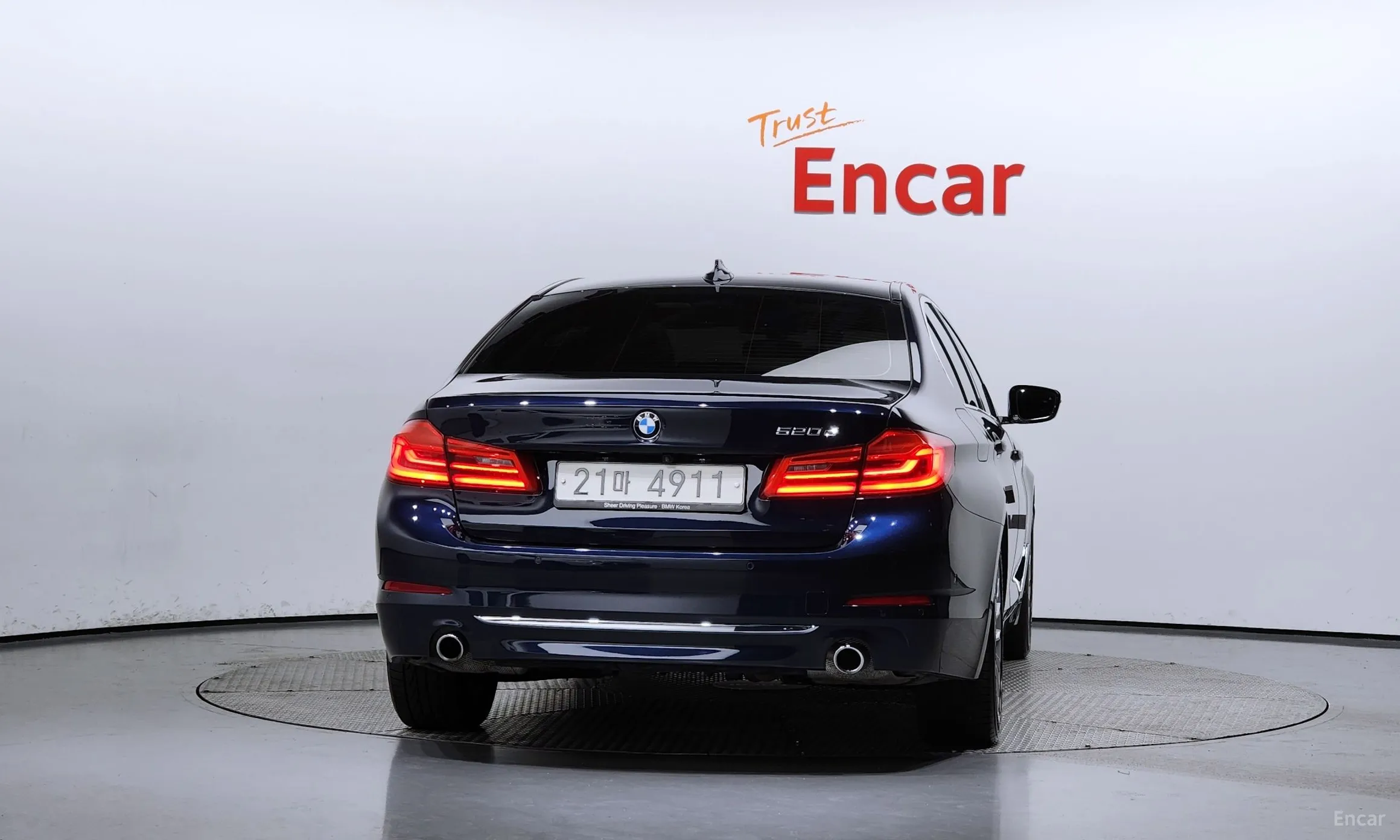 BMW 5 Series (G30) превью 3