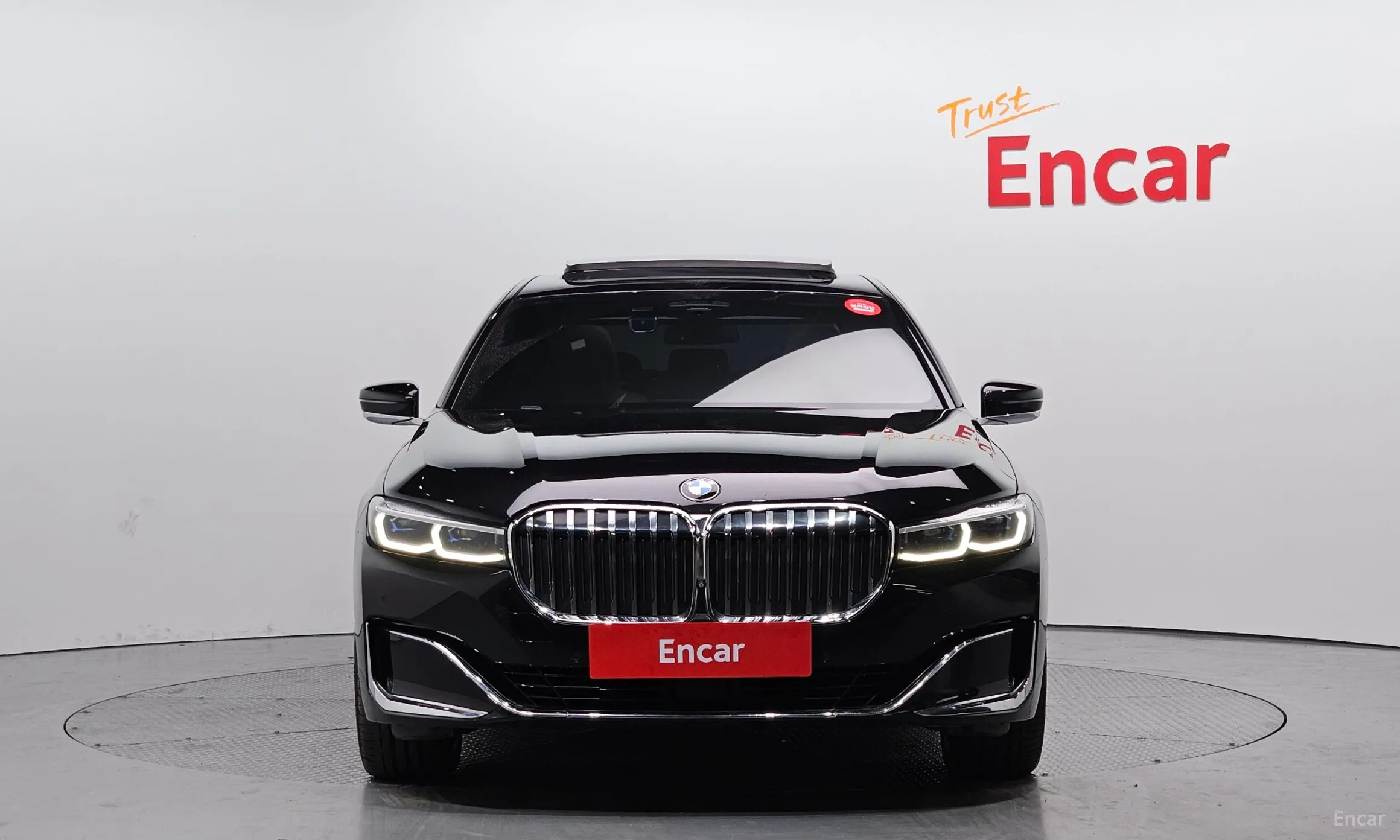 BMW 7 Series (G11) превью 2