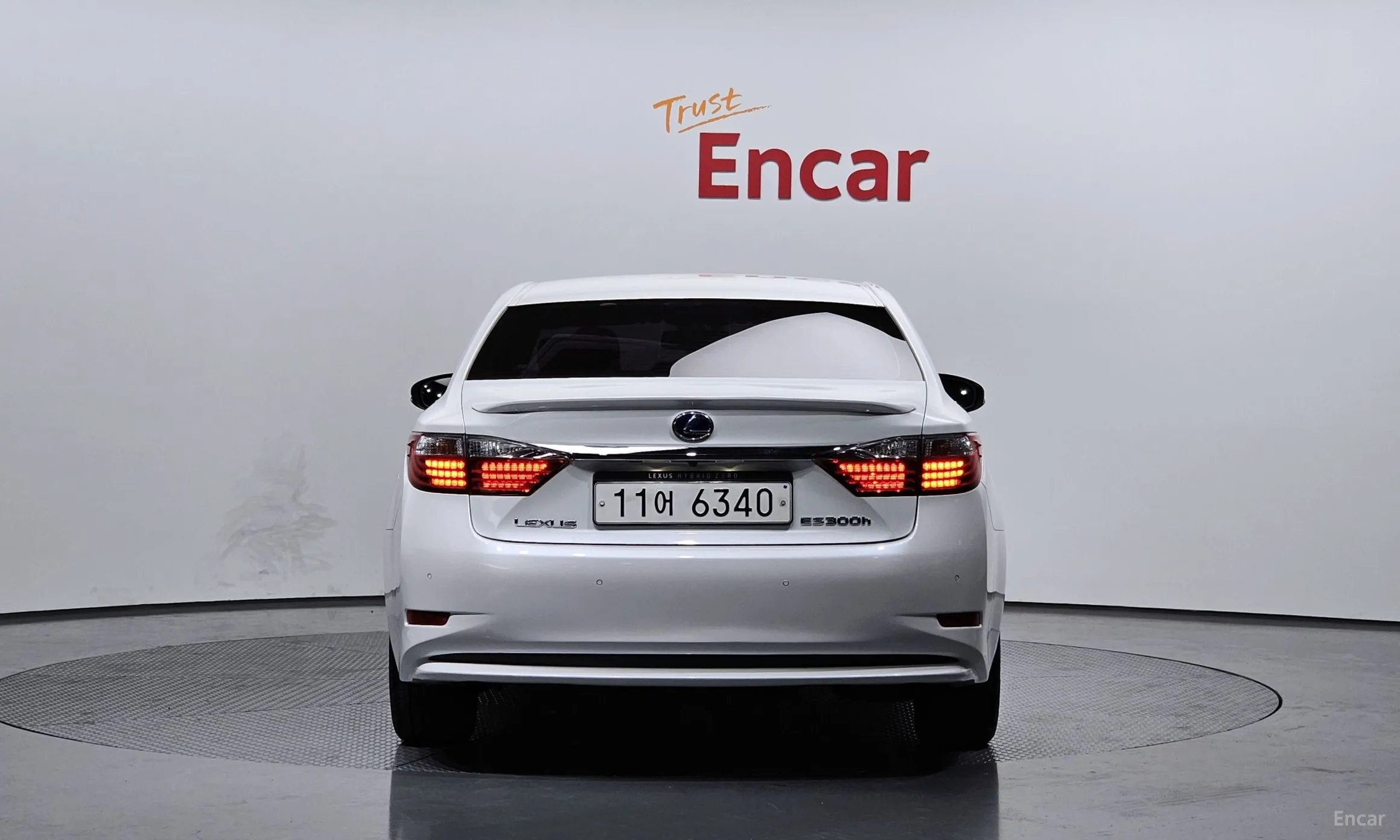 Lexus New ES300h превью 4