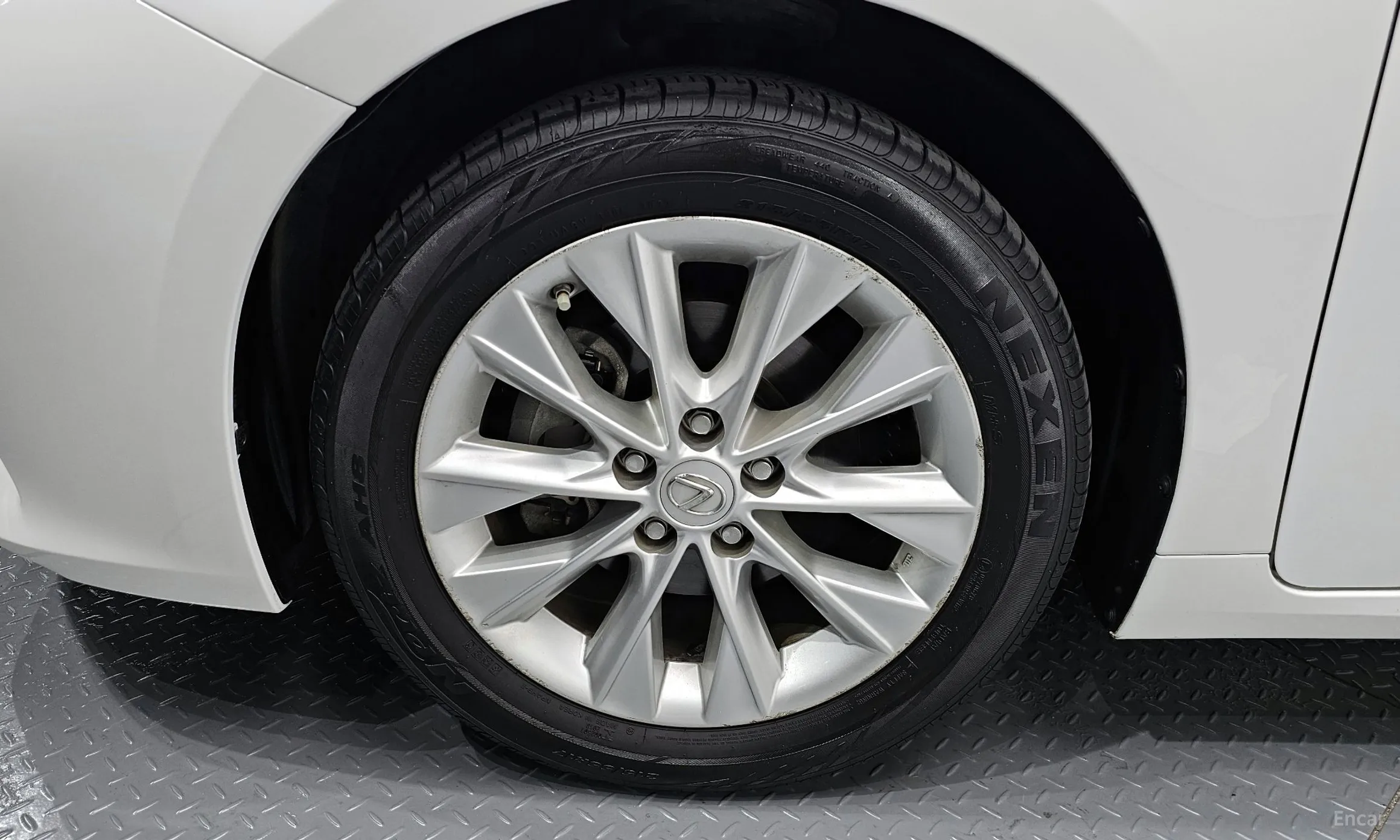 Lexus New ES300h превью 5