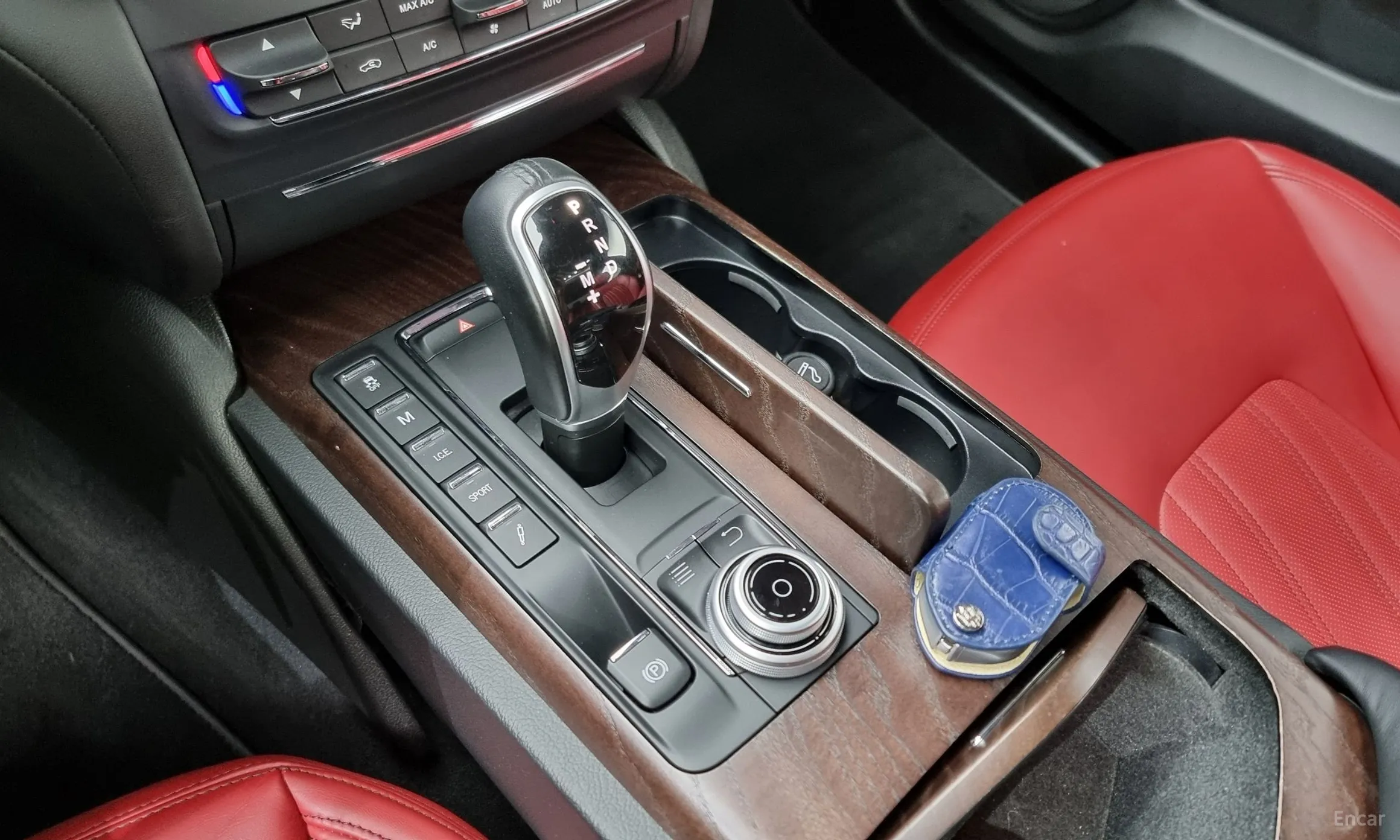 Maserati Ghibli превью 9