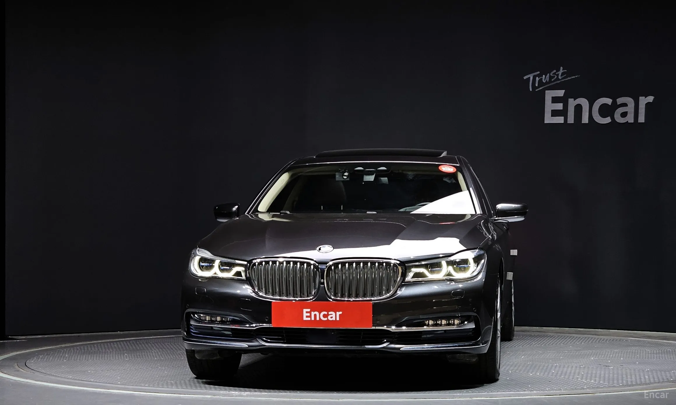 BMW 7 Series (G11) превью 2