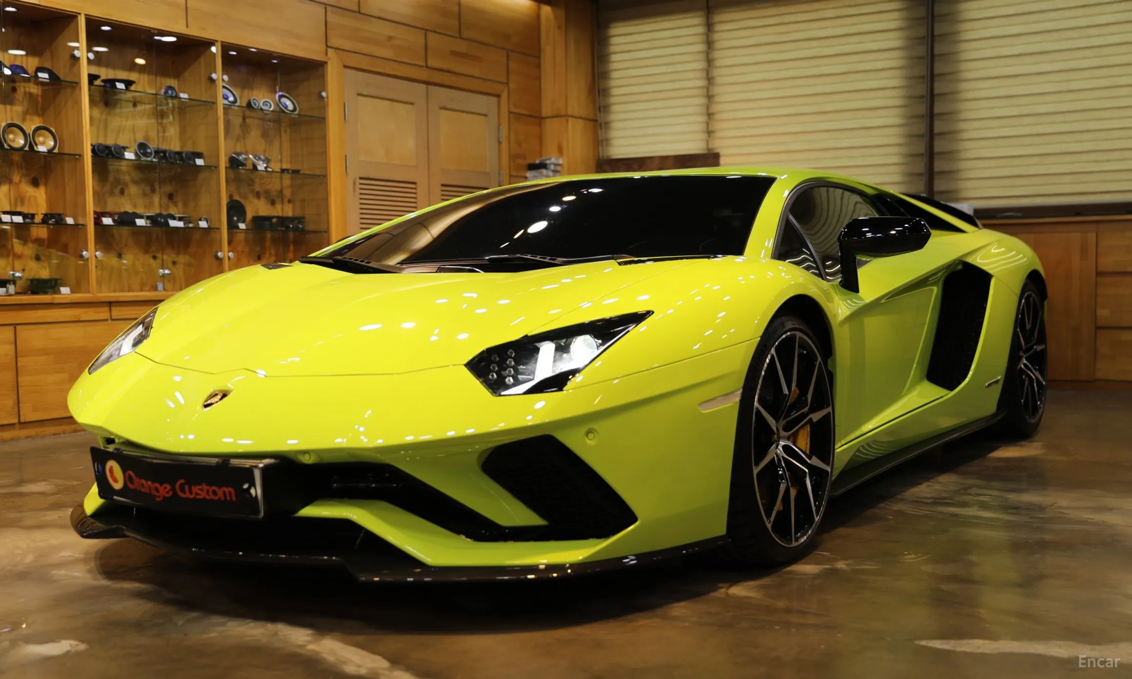Lamborghini Aventador превью 18
