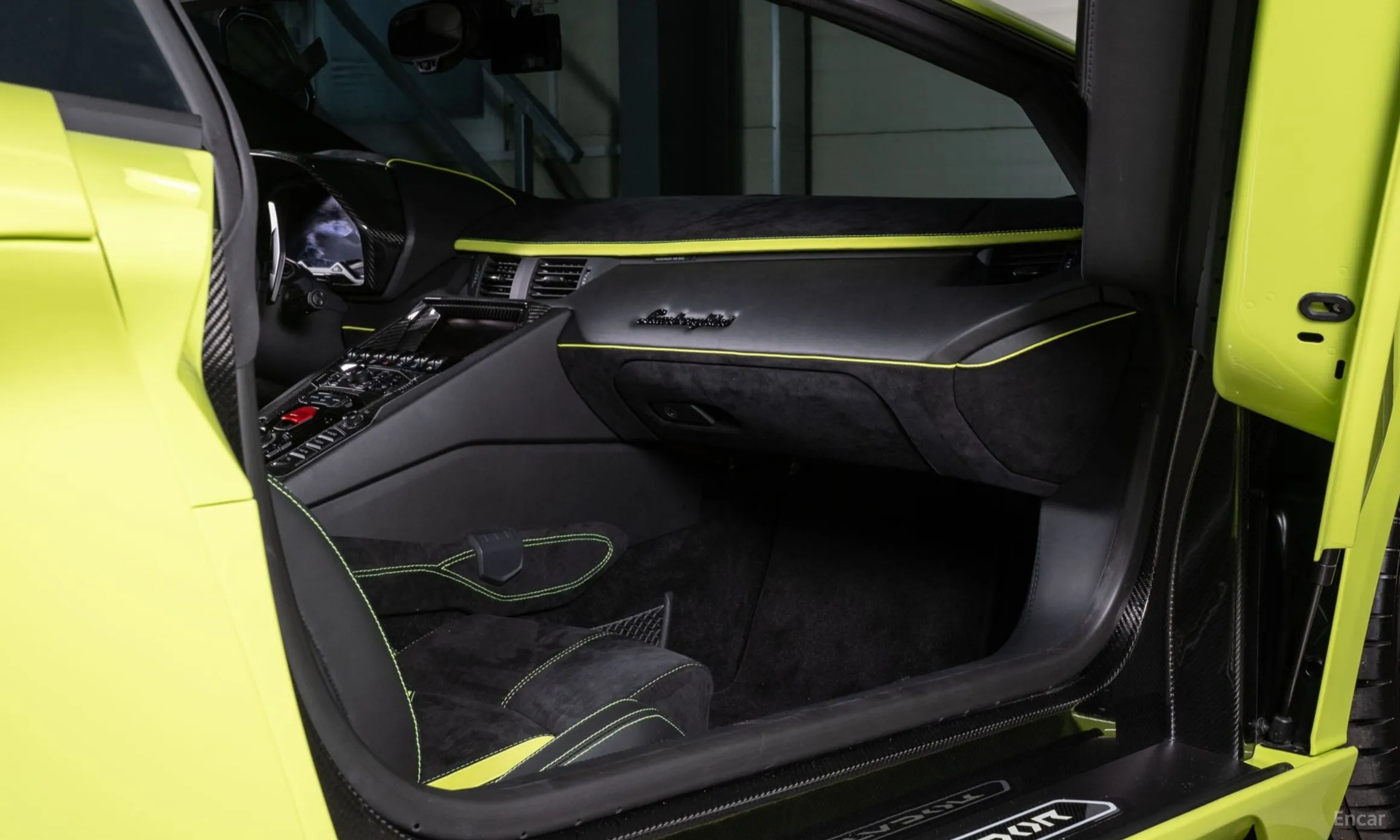 Lamborghini Aventador превью 7