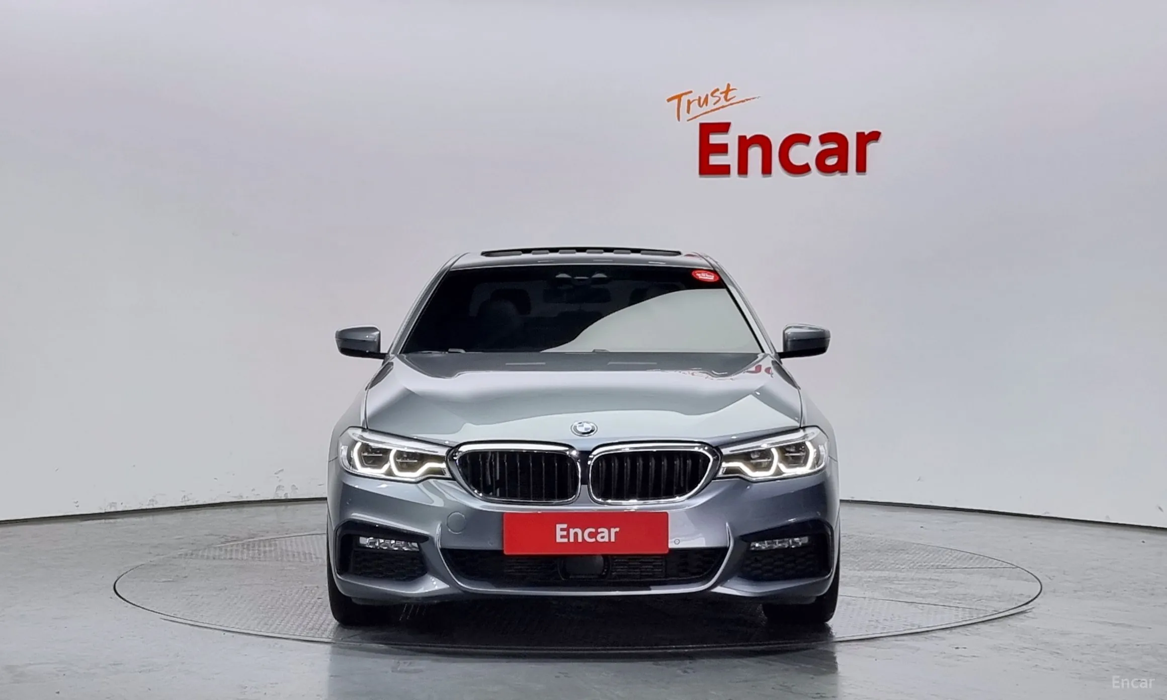 BMW 5 Series (G30) превью 2