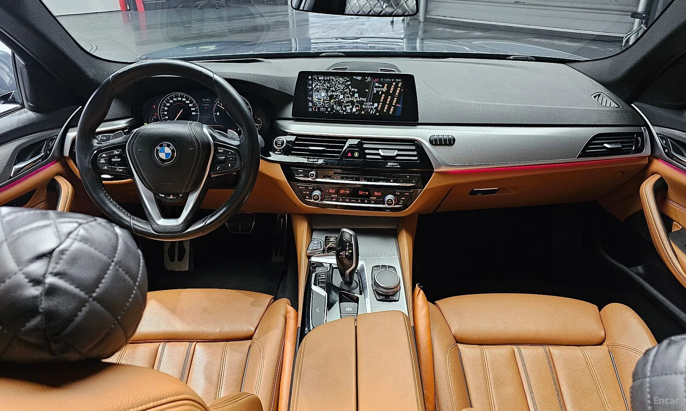 BMW 5 Series (G30) превью 4